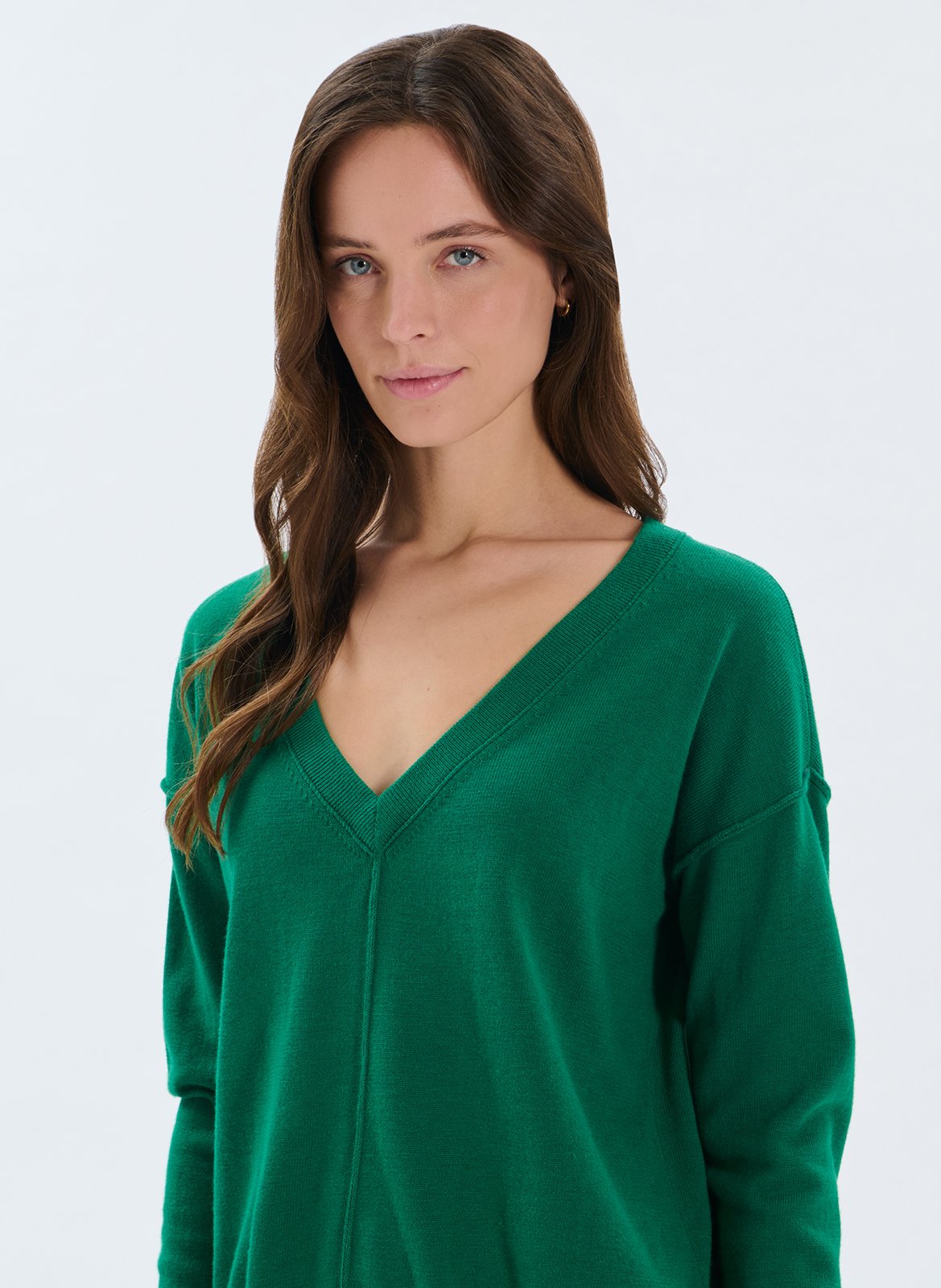 Solid V-neck straight fit sweater ZAPA Green