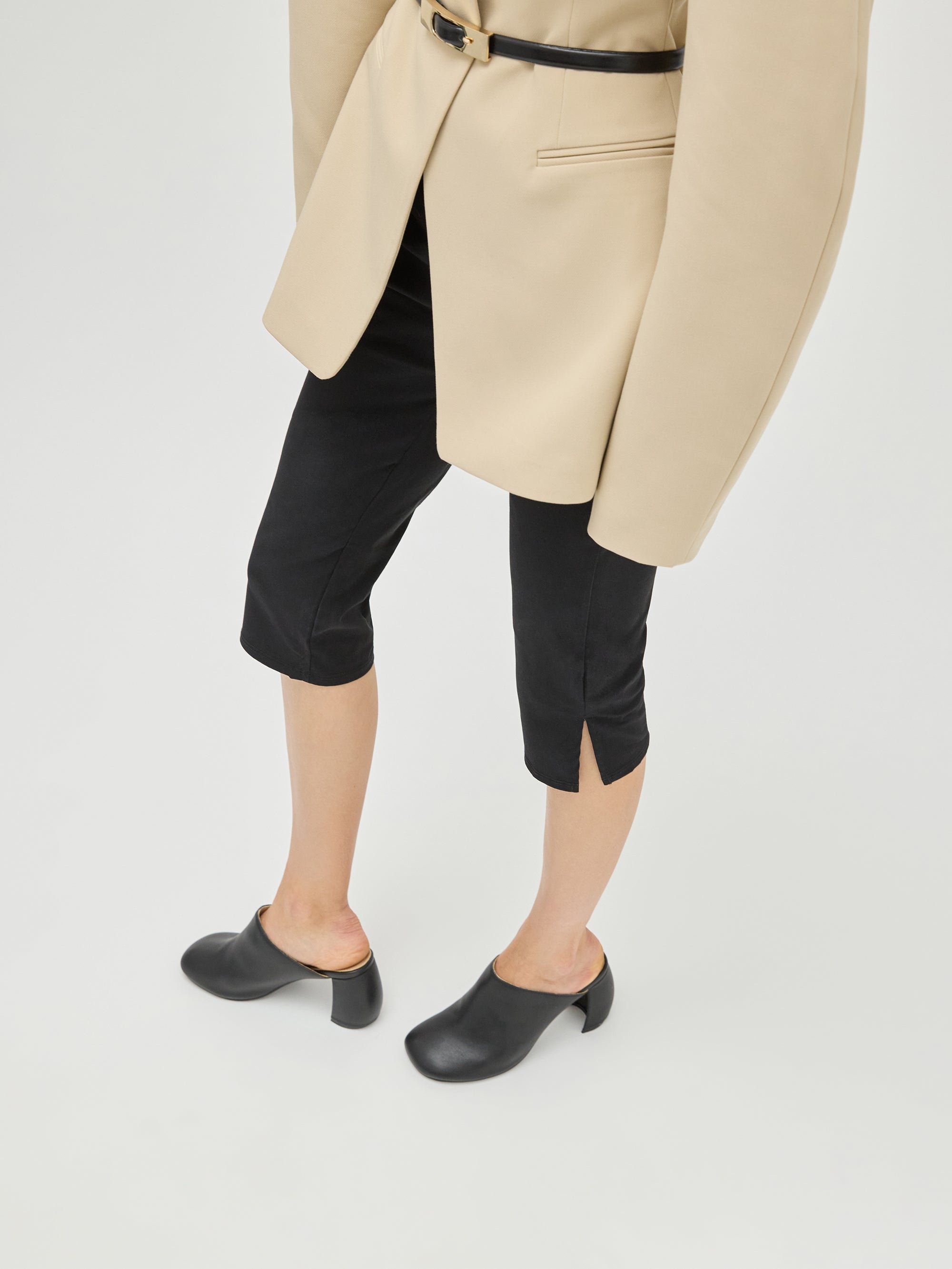 Clog leather mules with demi-lune heel VANESSA WU Black