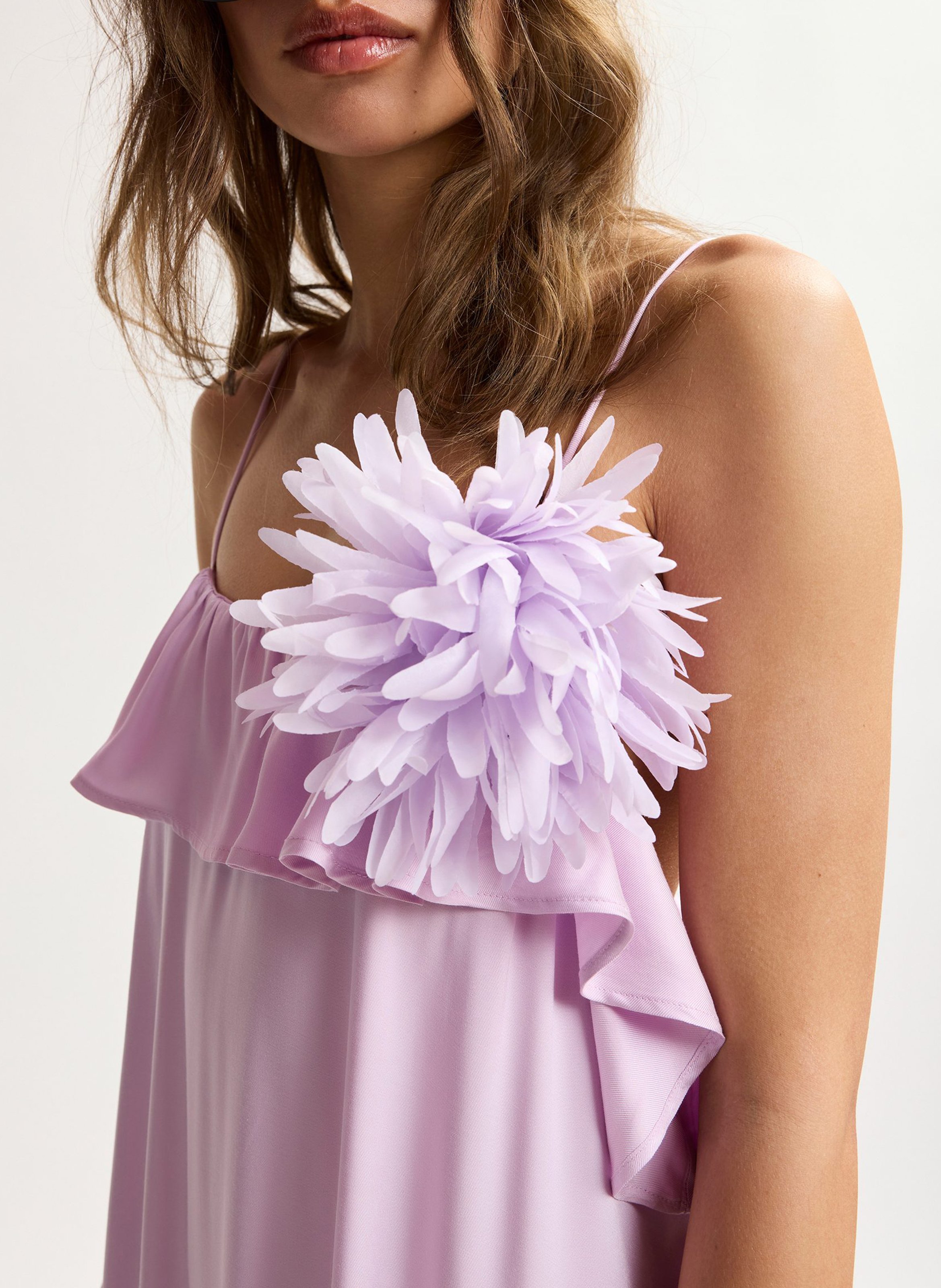 Flower brooch ESSENTIEL ANTWERP Purple