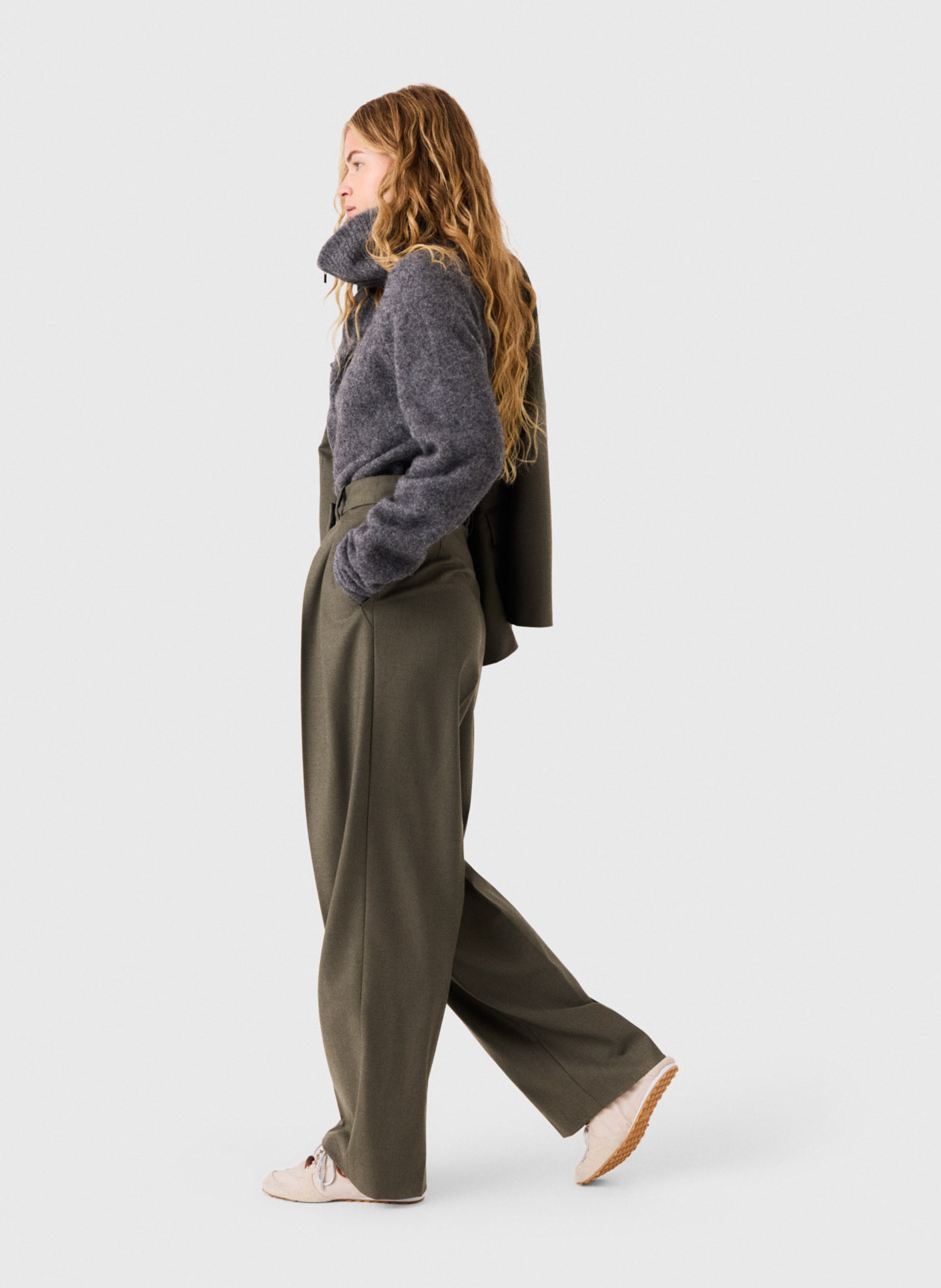 Pantalon droit en laine mélangée MAJE Kaki