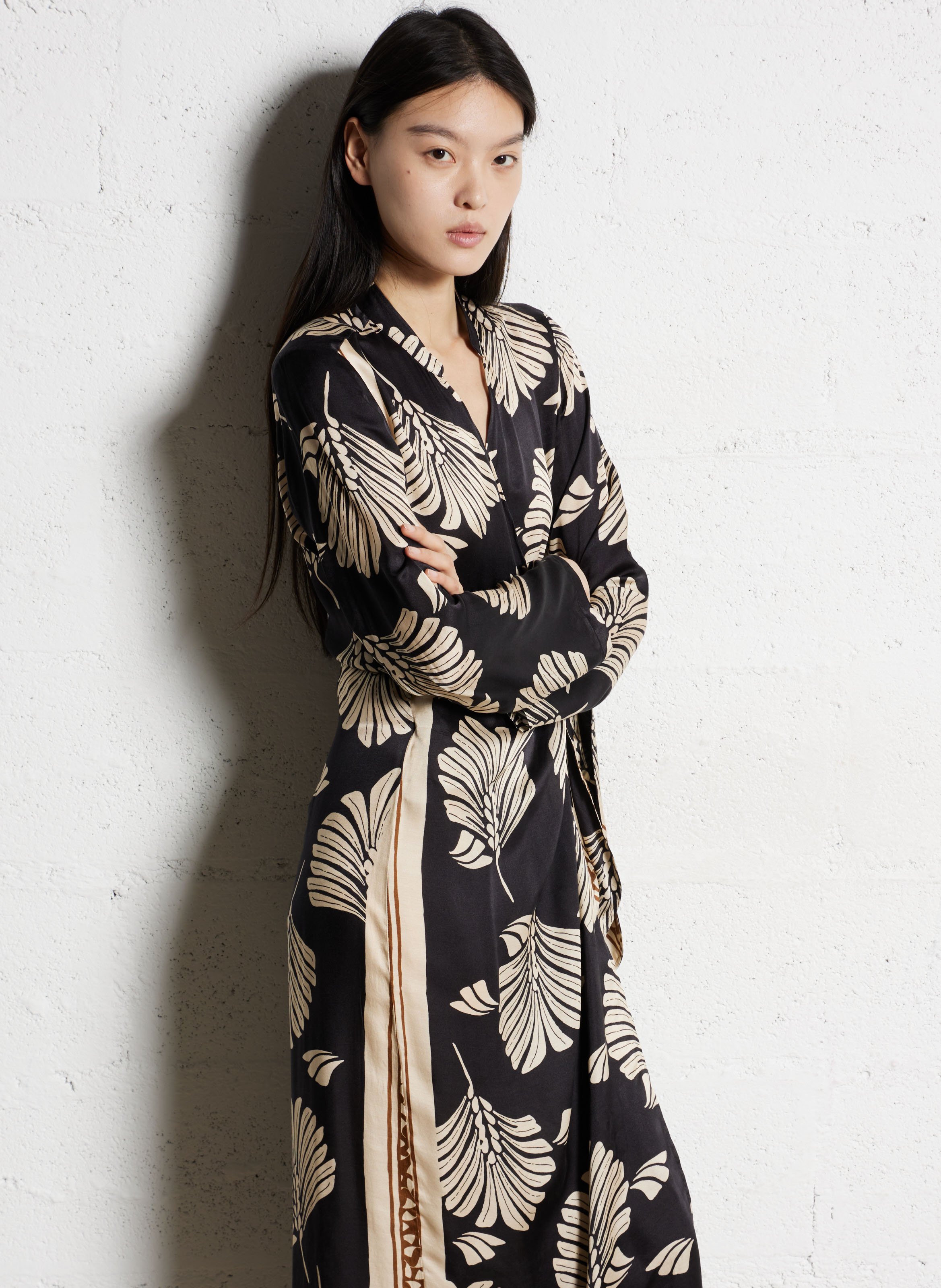 Bedrucktes Maxikleid aus 100% Viskose Schwarz