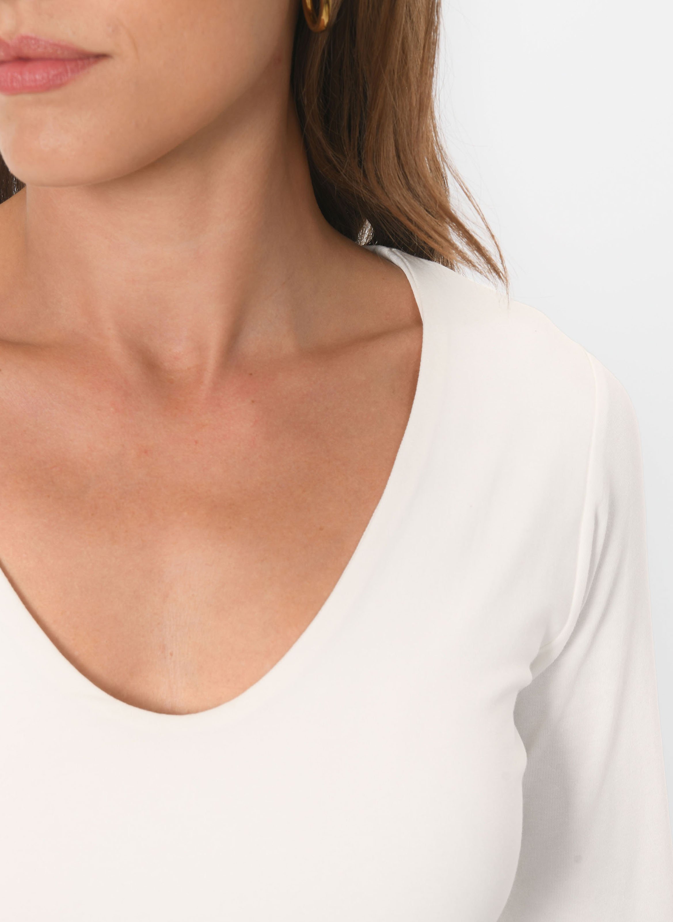 Tee-shirt moulant col V en coton mélangé KOOKAI Blanc