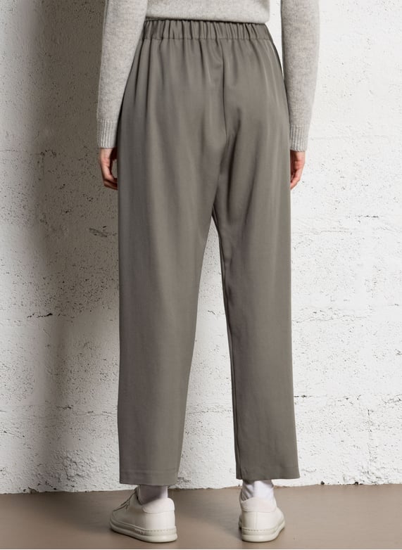 Wijde broek van wol | Groen by MASSCOB Wijde broek van wol Groen