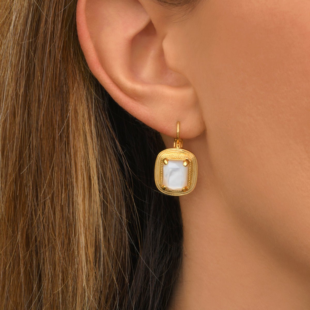 Sleeper earrings in gold-plated finish SATELLITE PARIS White