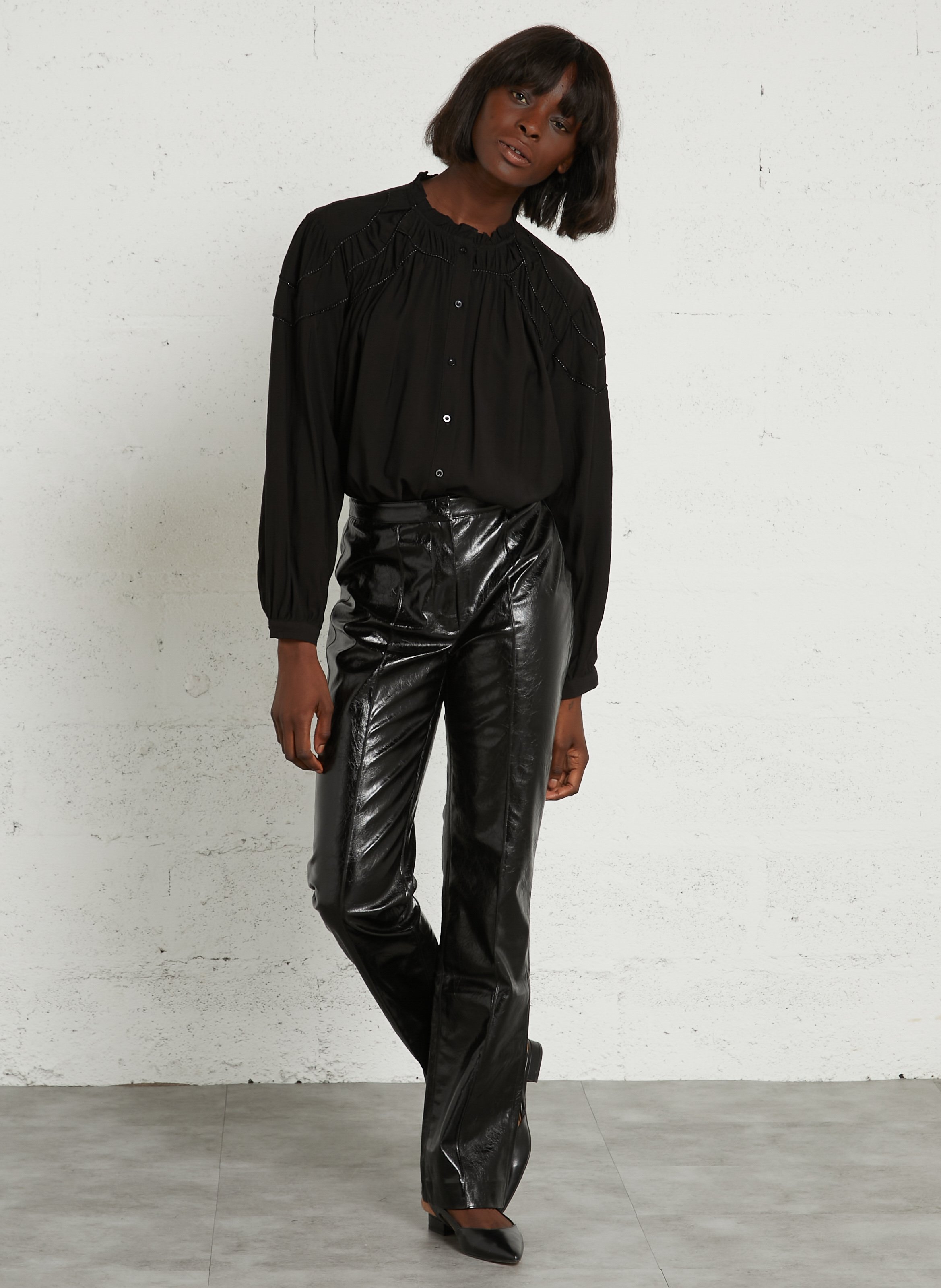 Chemise col rond brodée SEE U SOON Noir