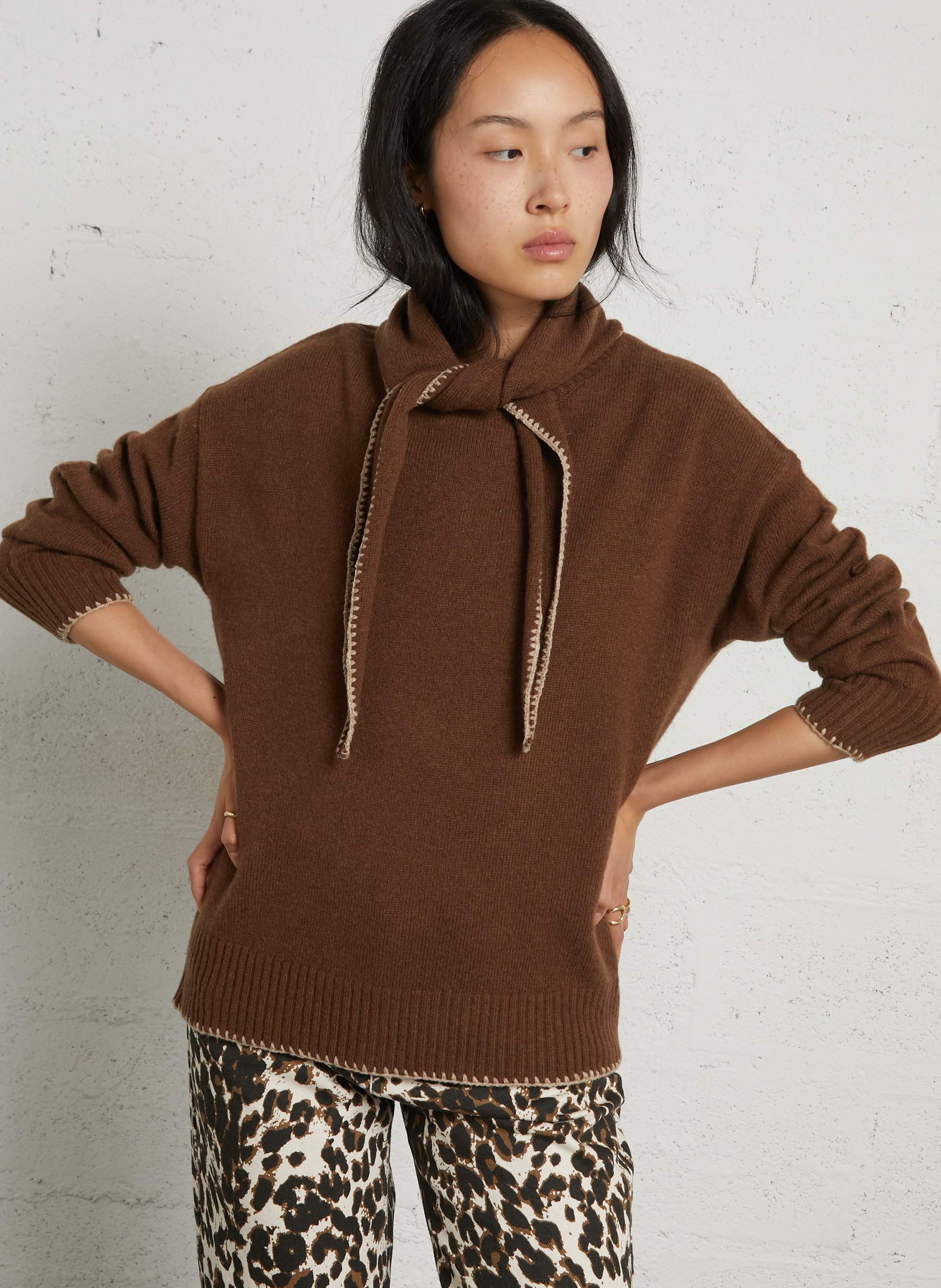Straight solid color sweater with wool scarf SUD EXPRESS Brown