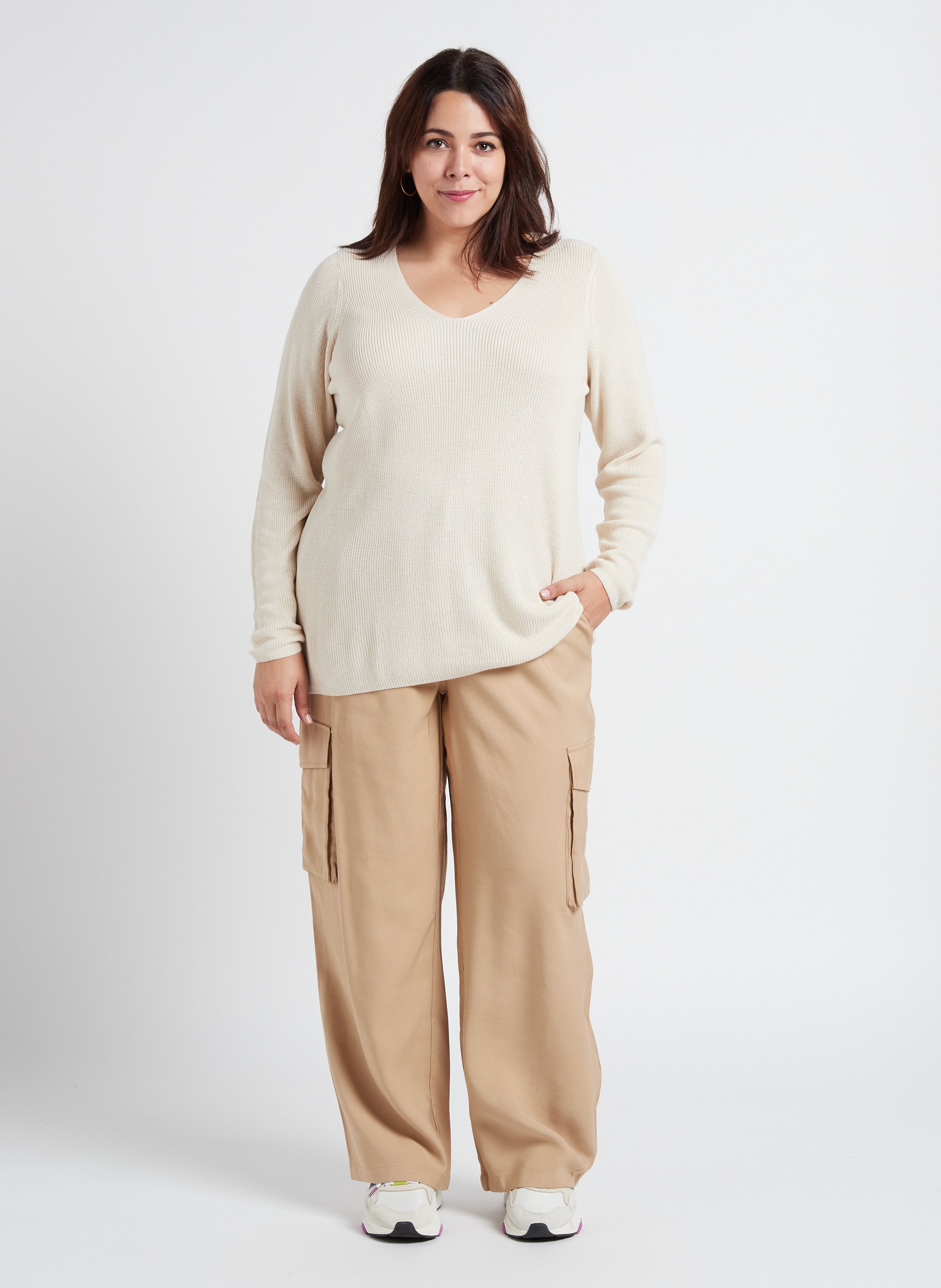 Straight V-neck sweater VERO MODA CURVE Beige