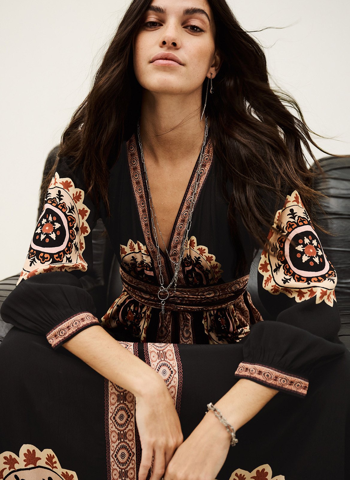 Robe longue ample col V imprimée BA&SH Noir