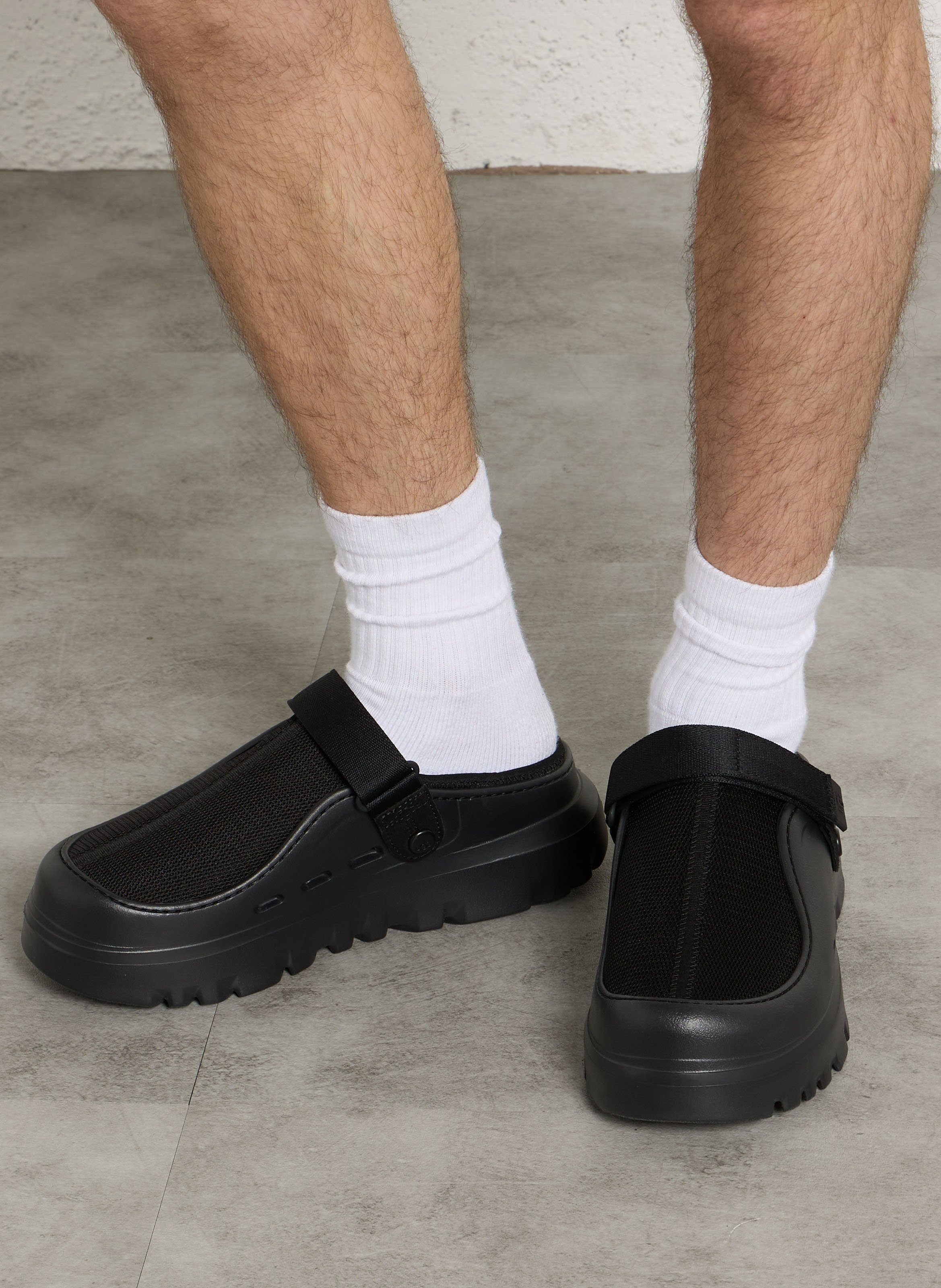 Einfarbige Clogs mit Klettverschluss UGG Schwarz