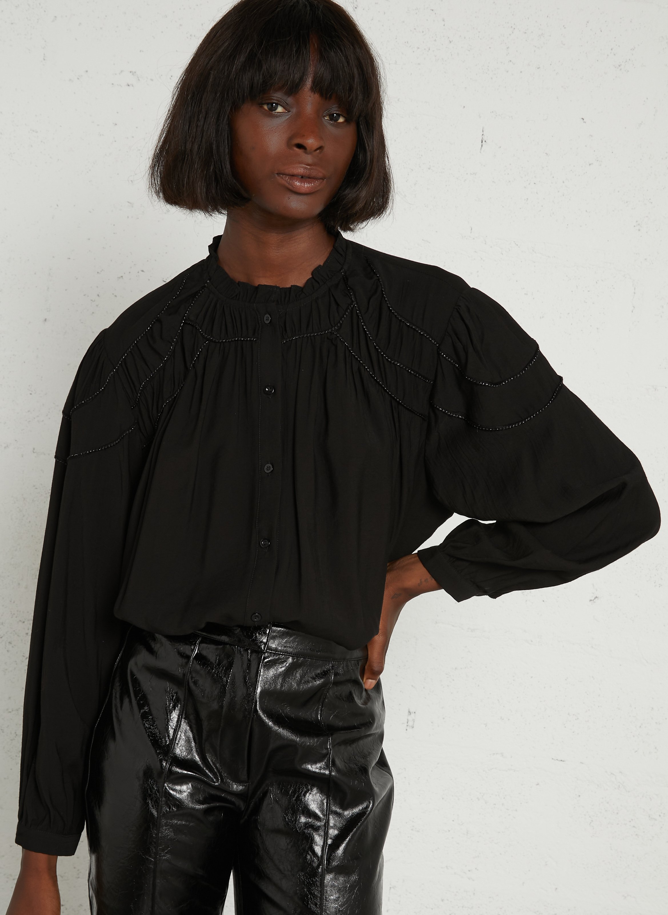 Chemise col rond brodée SEE U SOON Noir