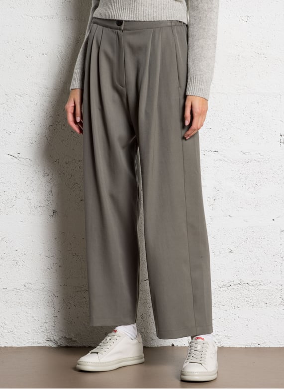 Wijde broek van wol | Groen by MASSCOB Wijde broek van wol Groen