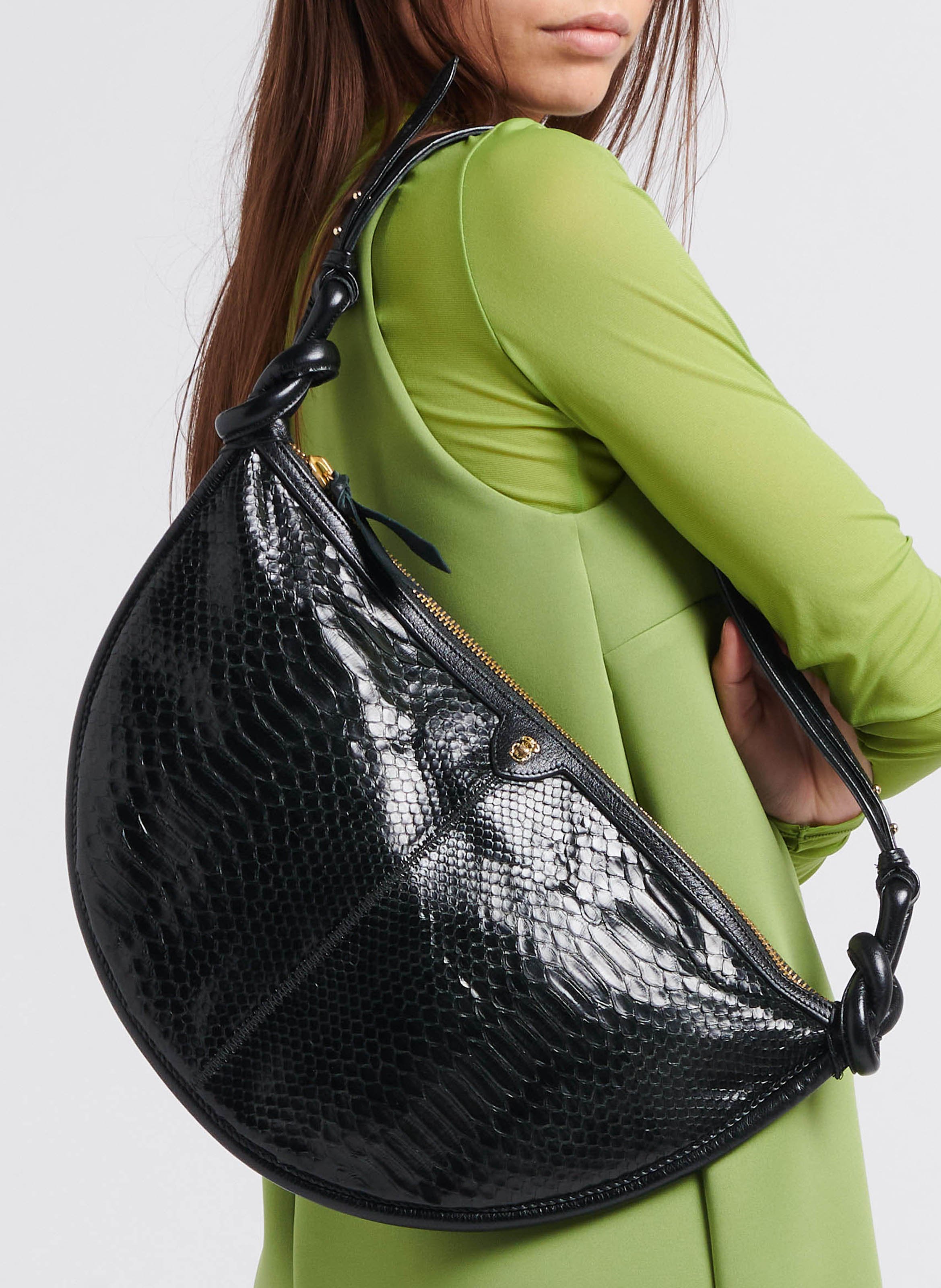 Halvemaanvormige, pythonleren tas CLARIS VIROT Zwart