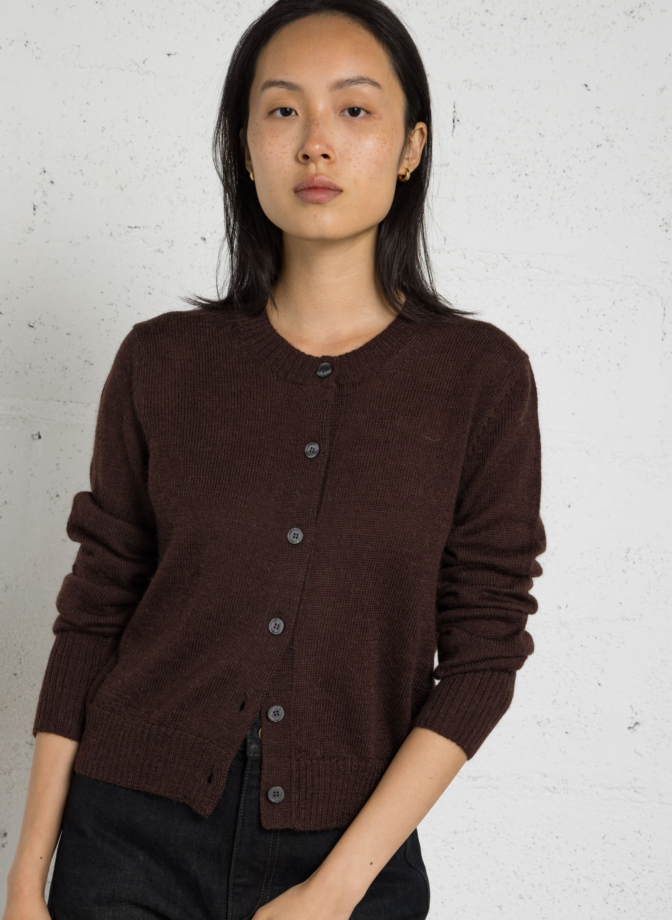 Gilet droit col rond en laine mérinos et alpaga SOEUR Marron