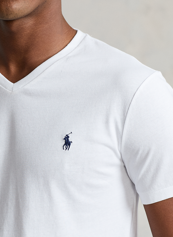Baumwoll-T-Shirt mit V-Ausschnitt, Slim Fit in Weiß