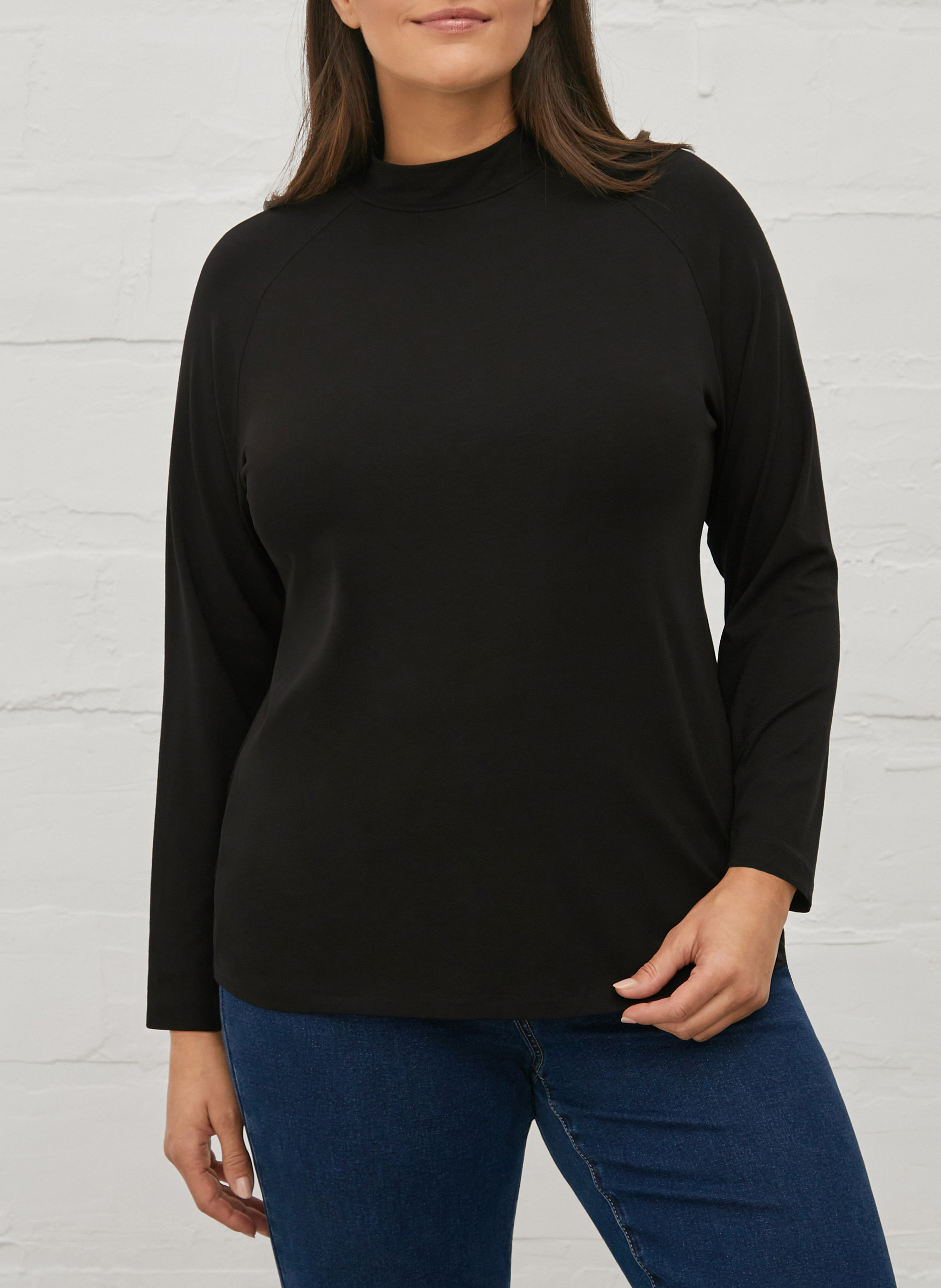 High-neck t-shirt MAT FASHION Black