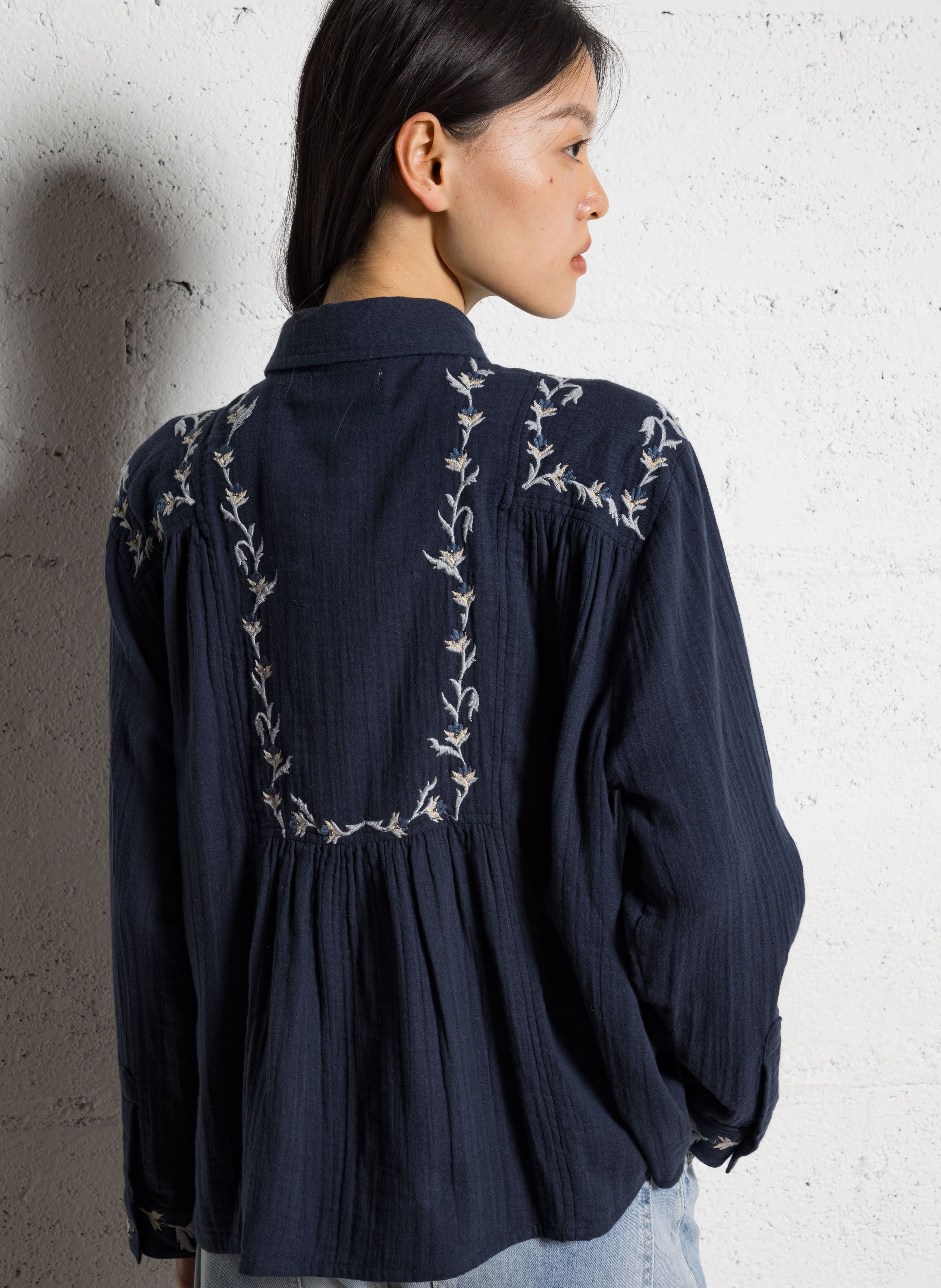 Buttoned blouse with cotton embroideries MAISON HOTEL Blue