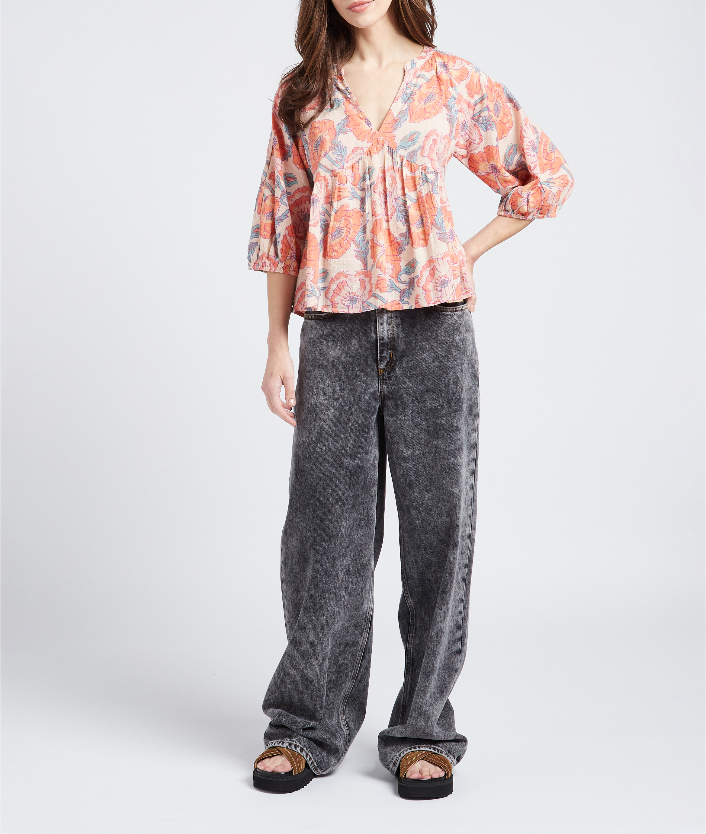 Loose-fit cotton-blend V-neck blouse SWILDENS White