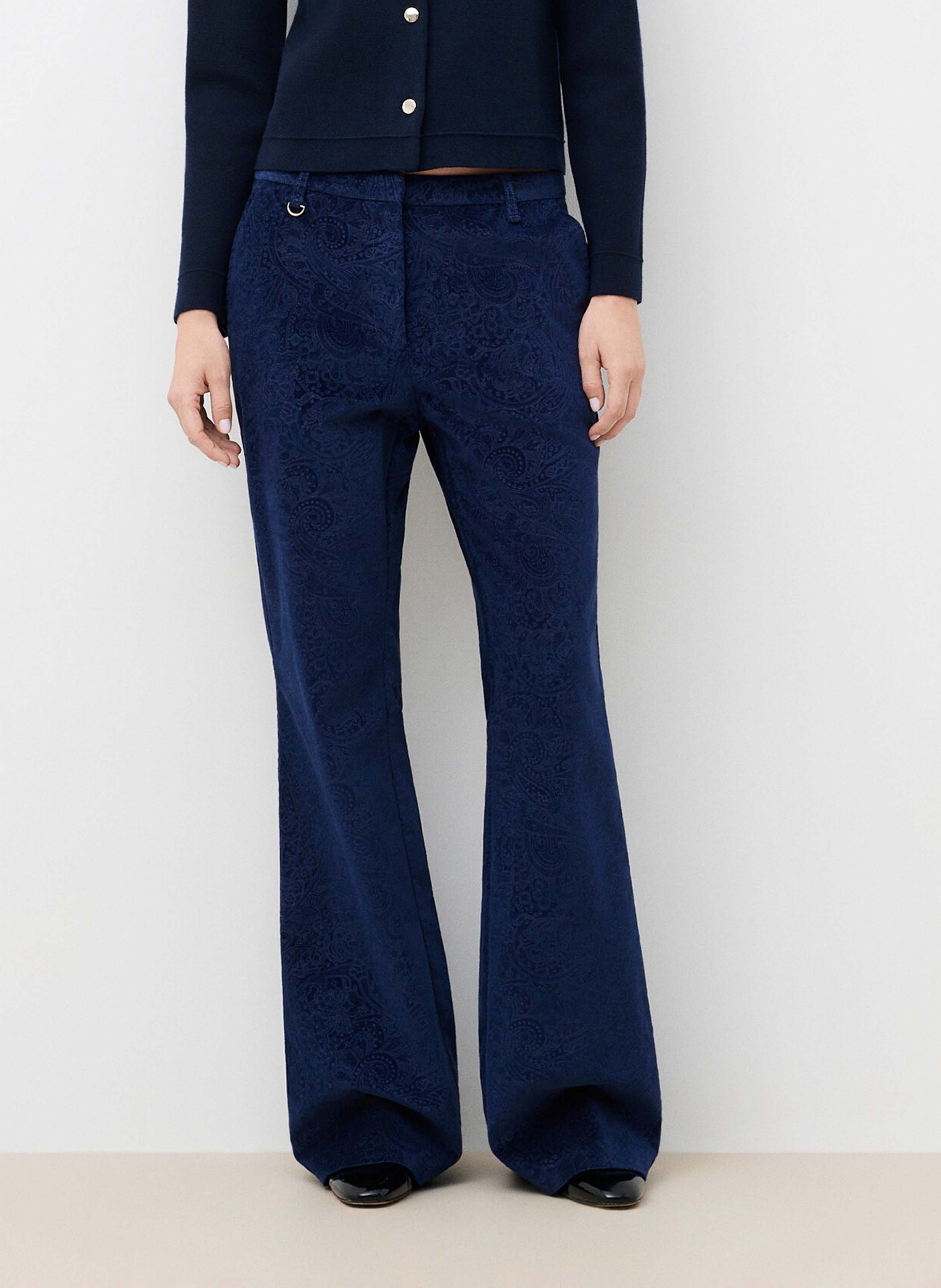 Broek met jacquardpatroon en uitlopende pijpen van een katoenmix CAROLL Blauw