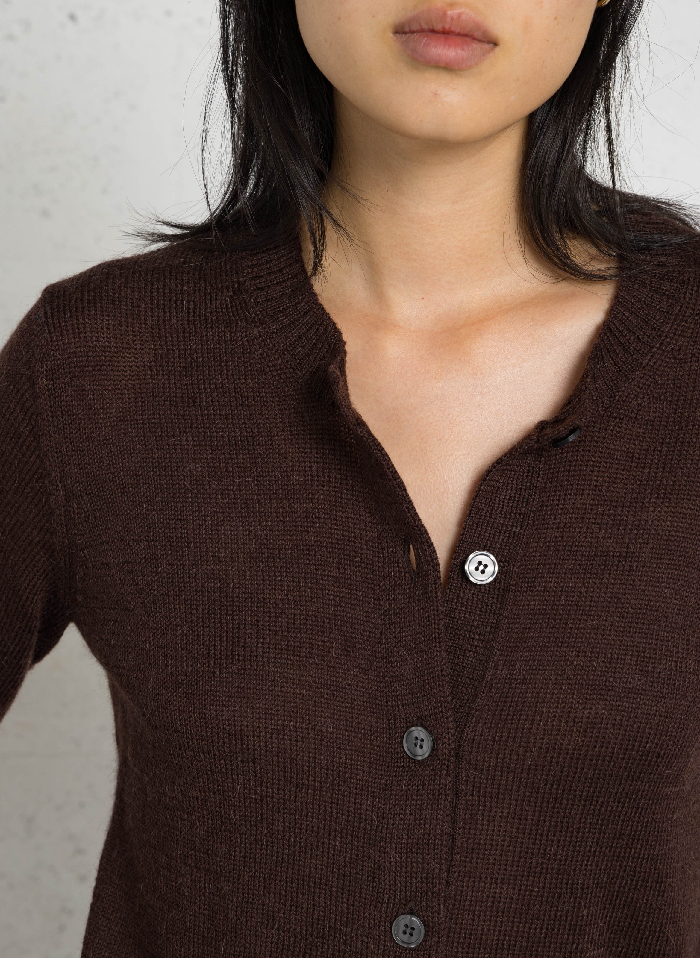 Gilet droit col rond en laine mérinos et alpaga SOEUR Marron