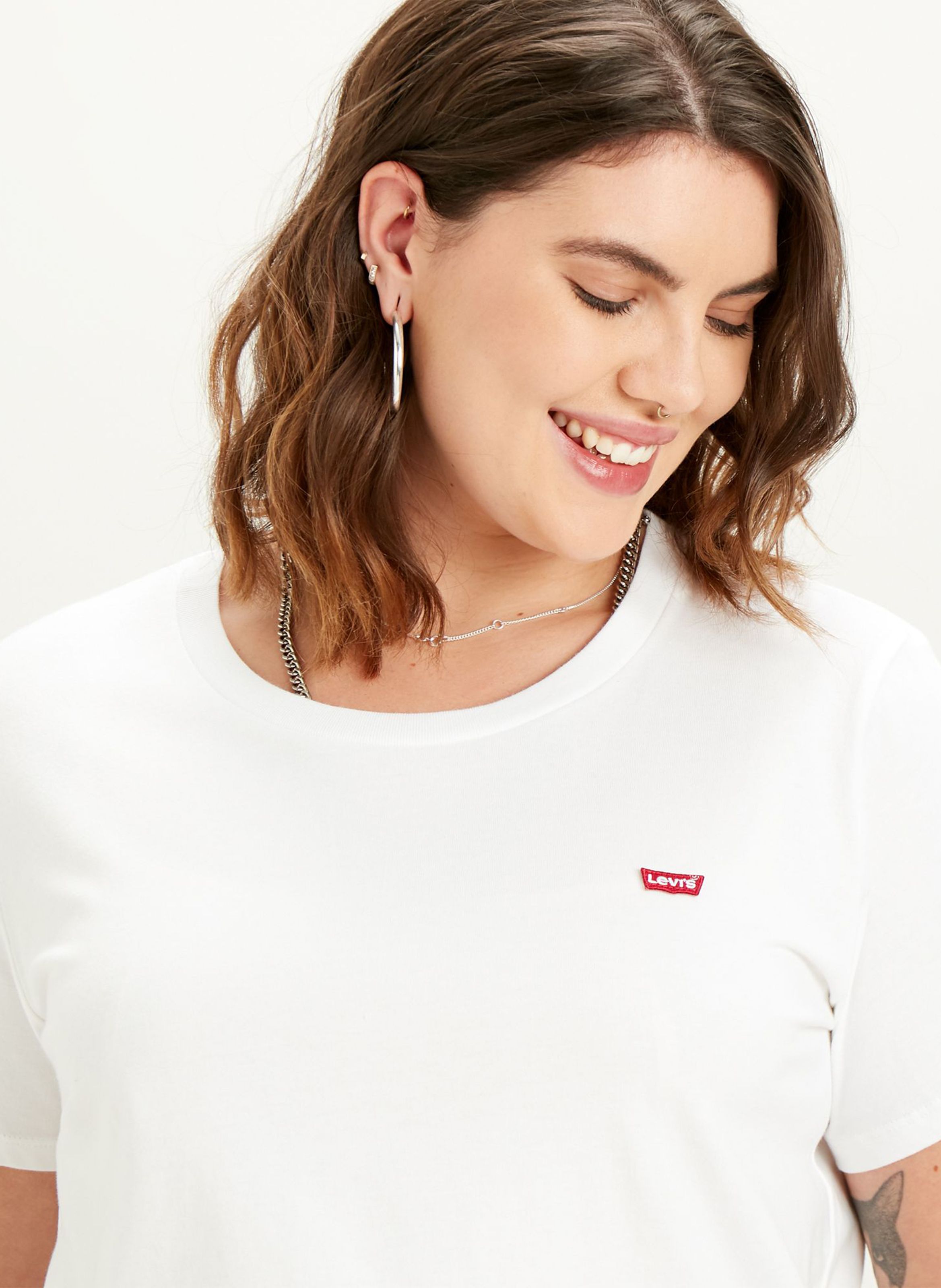 Levis t outlet shirt women's white