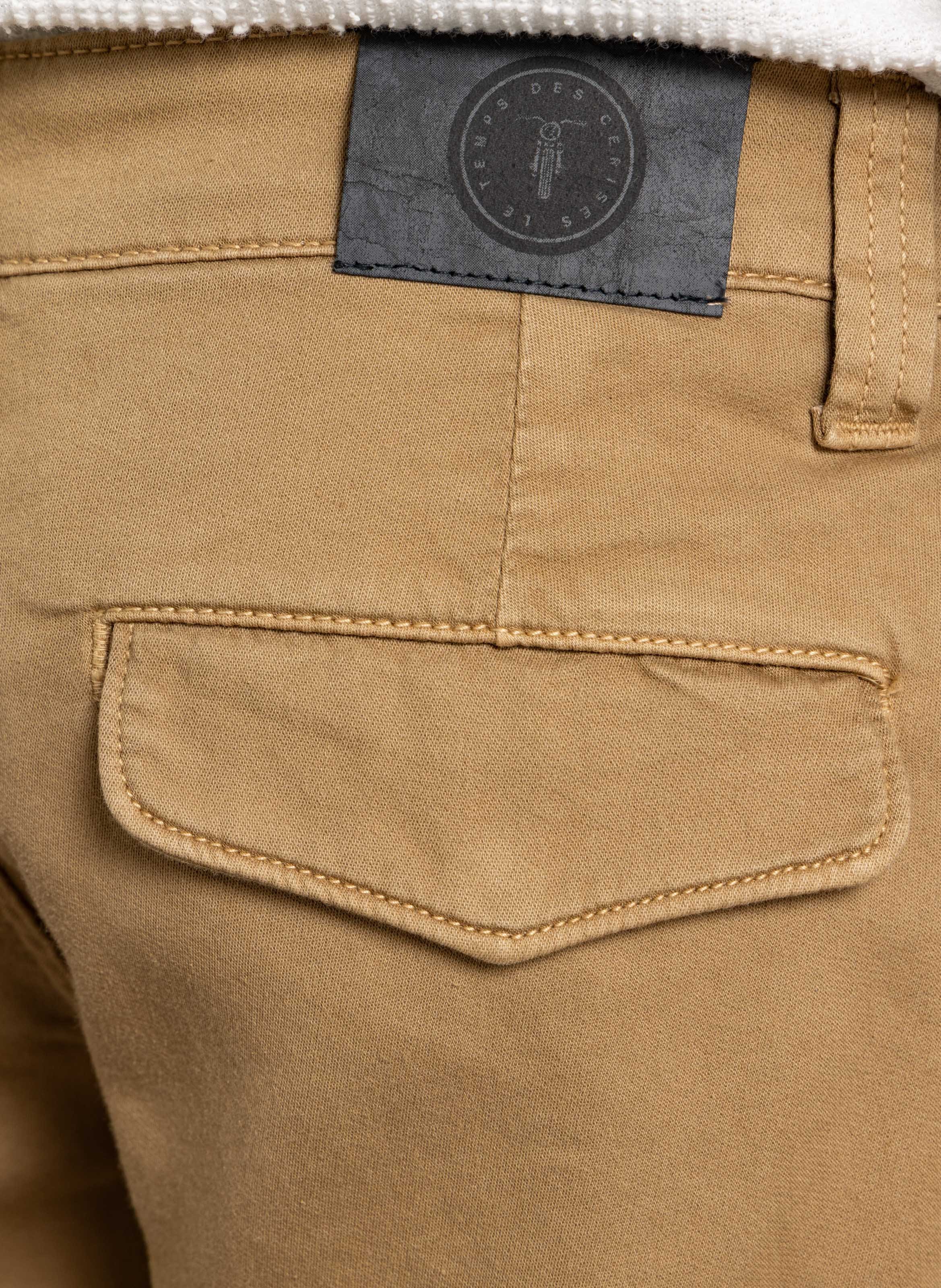 Multi-pocket cotton-blend Bermuda shorts LE TEMPS DES CERISES White