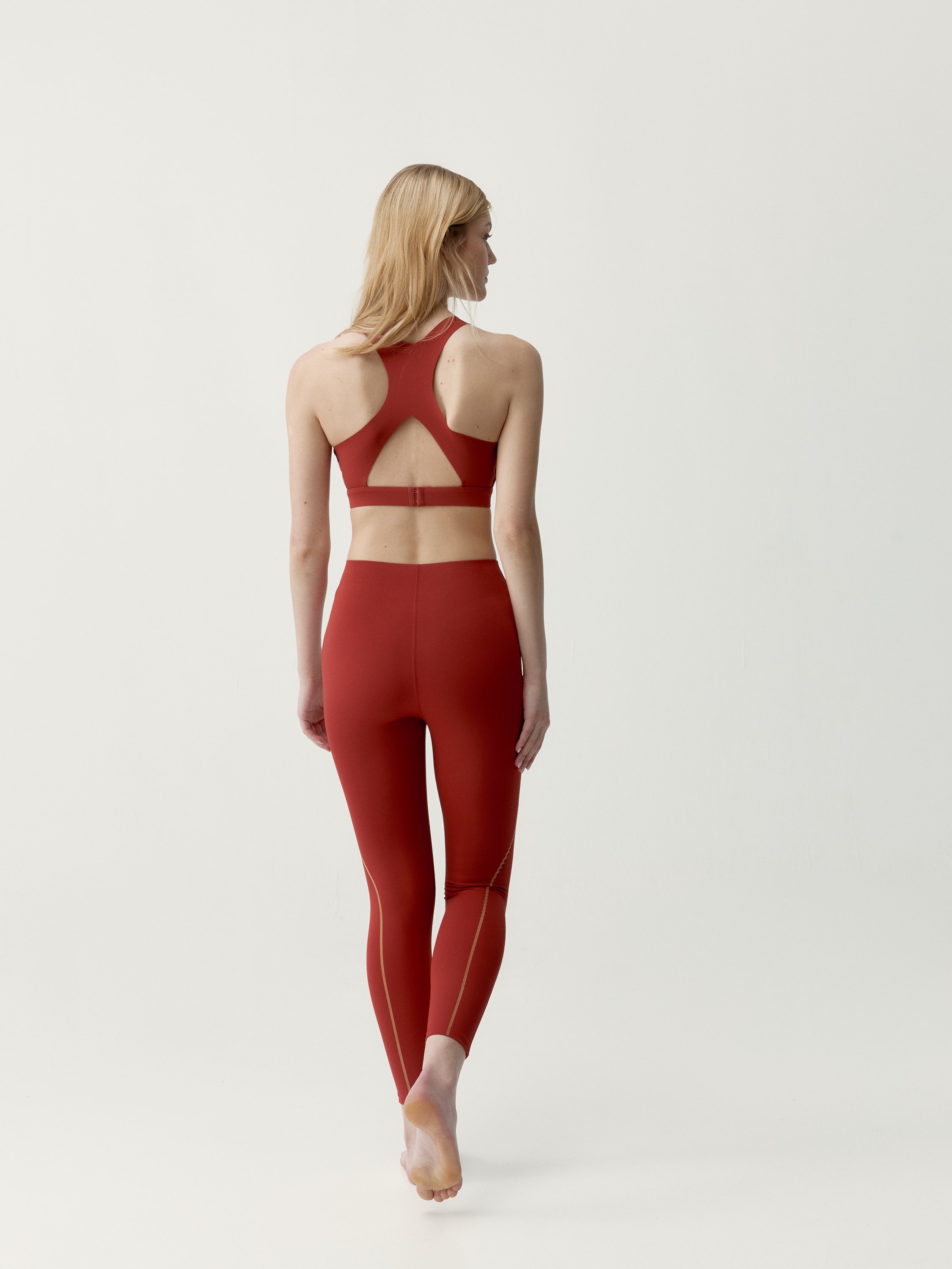 High-Fixation Performance Sports Bra BORN Orange