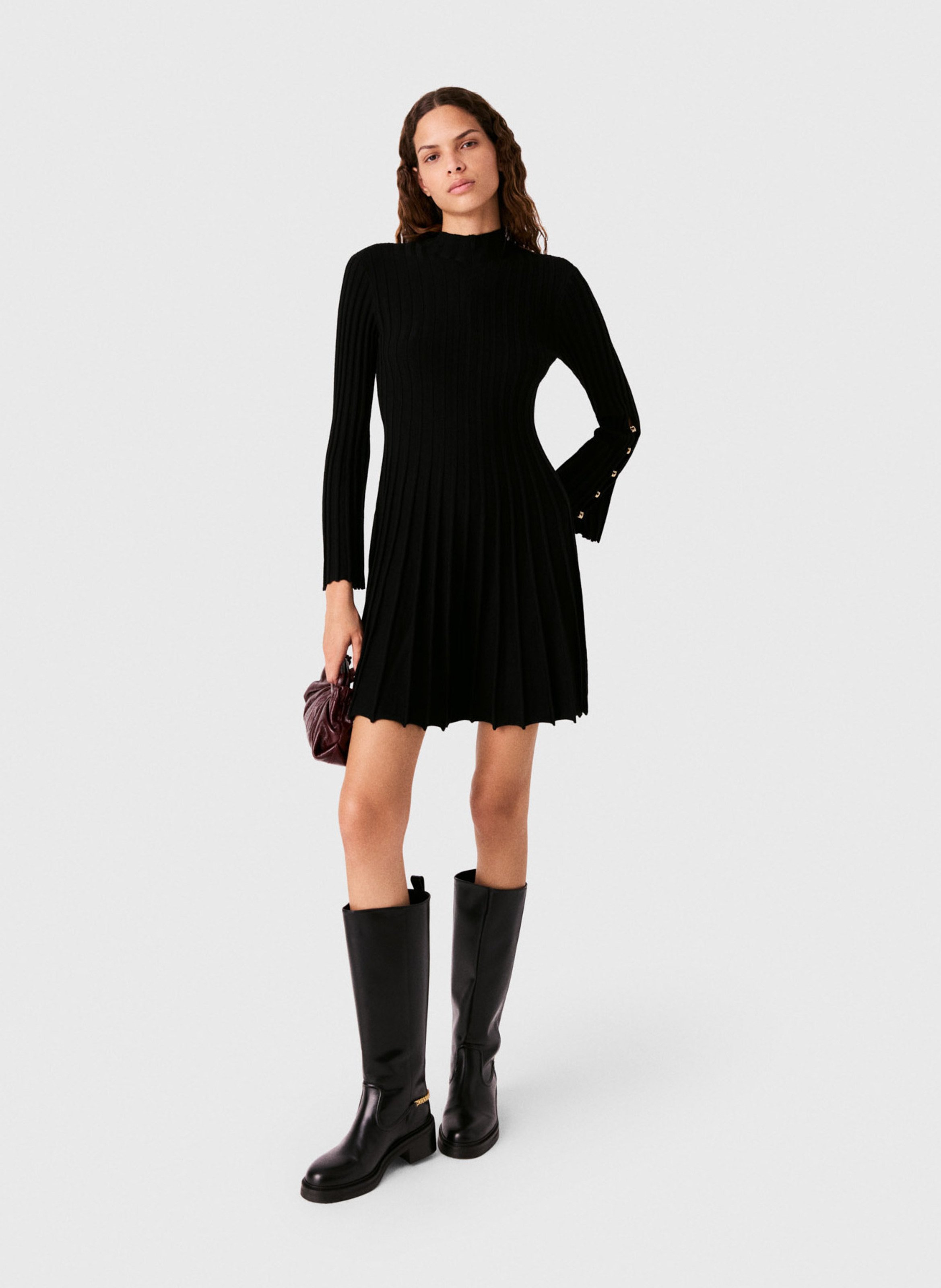 Robe courte cintrée col montant MAJE Noir