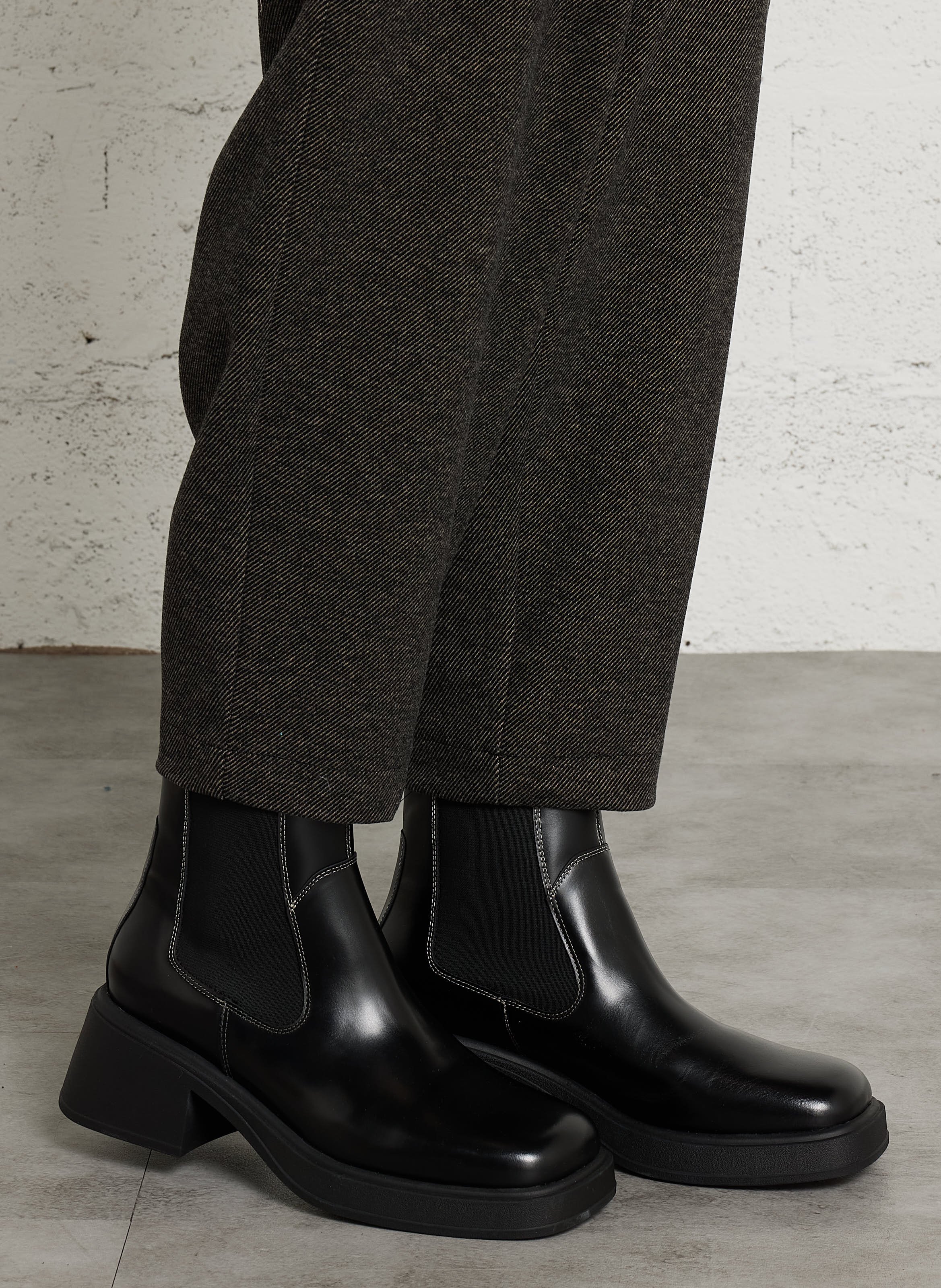 Boots bout carré en cuir VAGABOND Noir