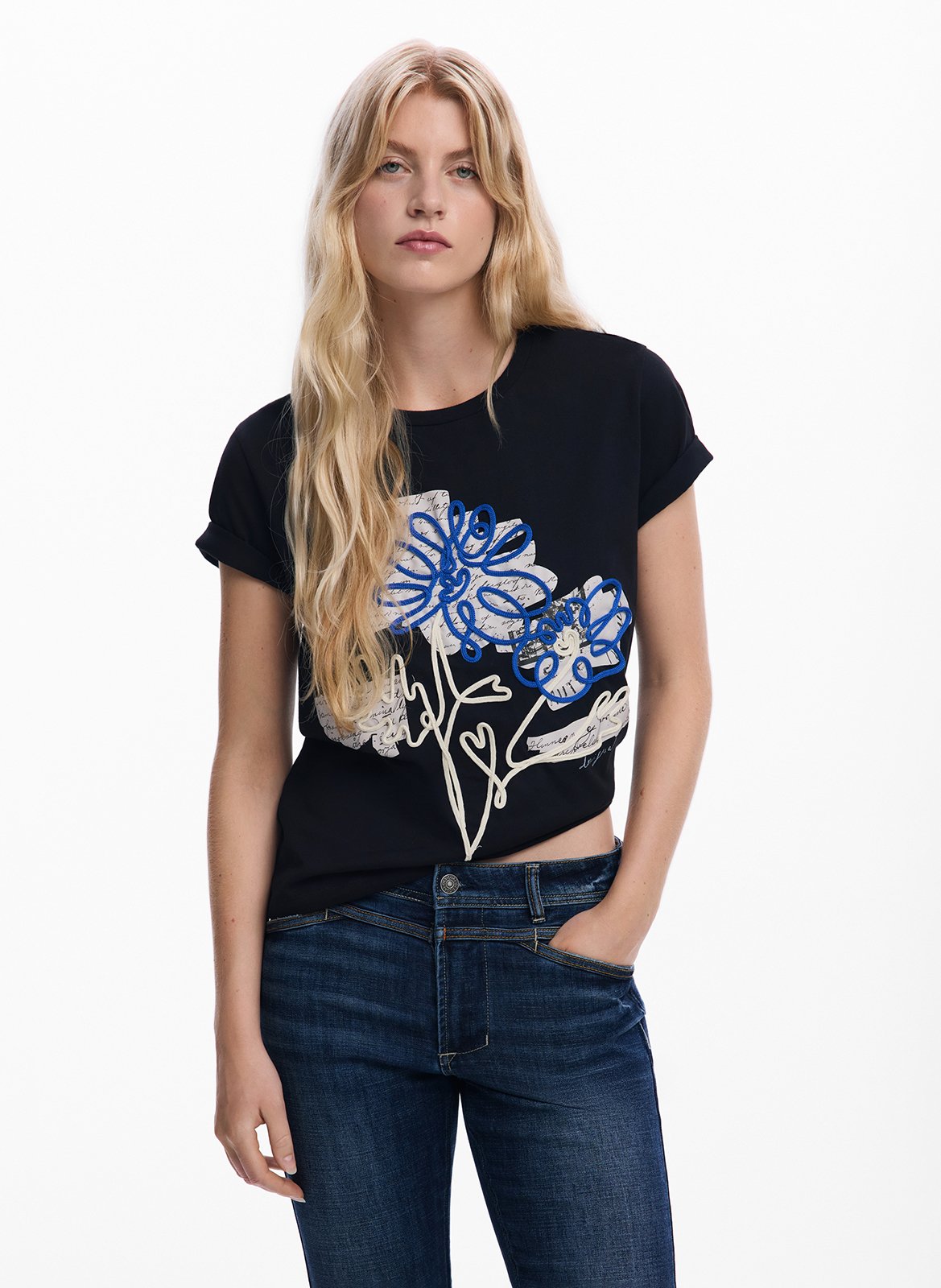 Tee-shirt droit à broderies fleurs DESIGUAL Noir
