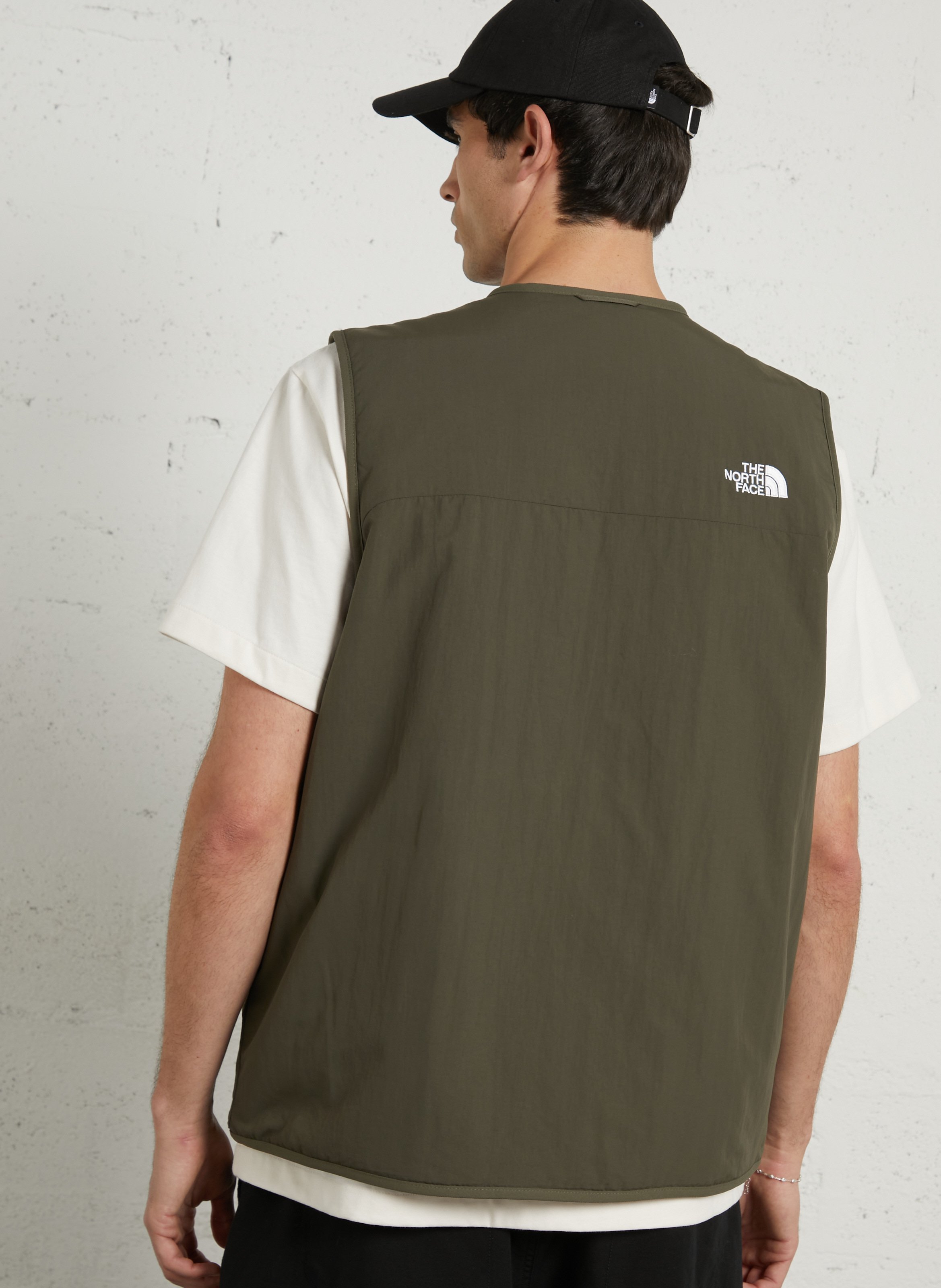 Sleeveless jacket THE NORTH FACE Green