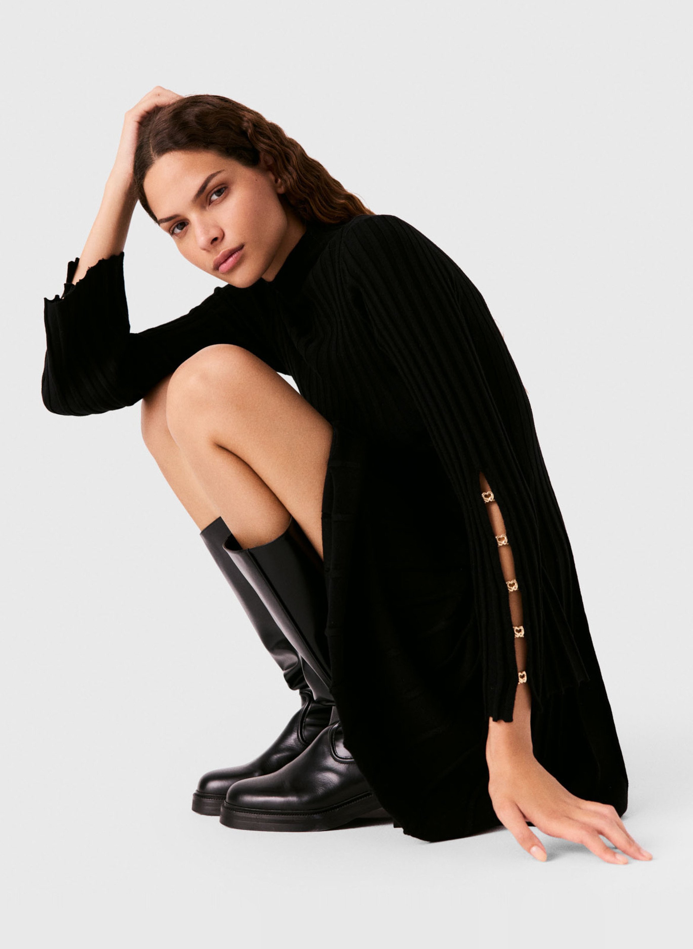 Robe courte cintrée col montant MAJE Noir