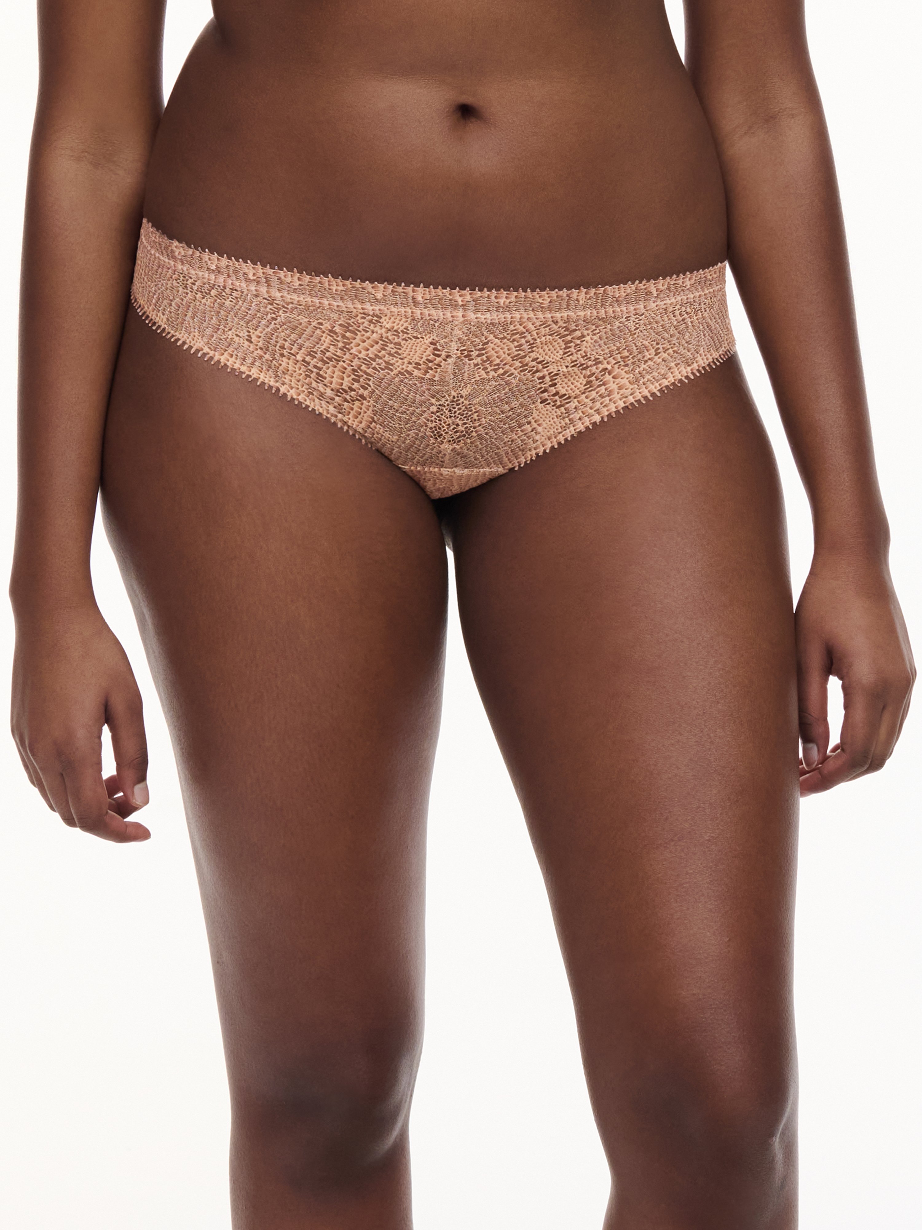 Lace tanga CHANTELLE
