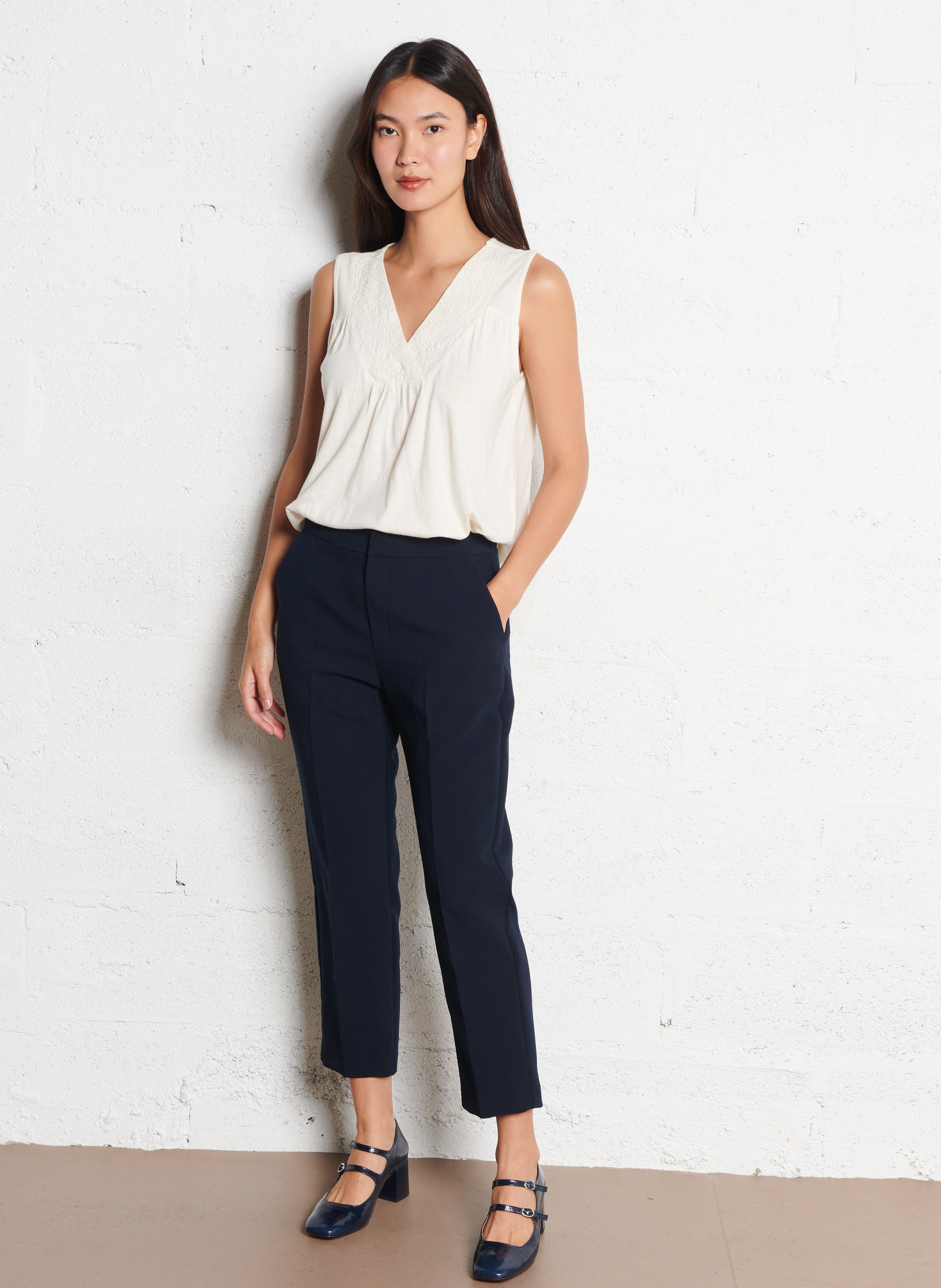 Embroidered V-neck Sleeveless Top MAISON 123 Beige