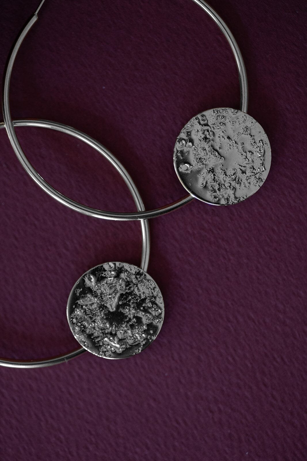 Hammered Round Silver-Plated Hoop Earrings MONSIEUR SIMONE Silver