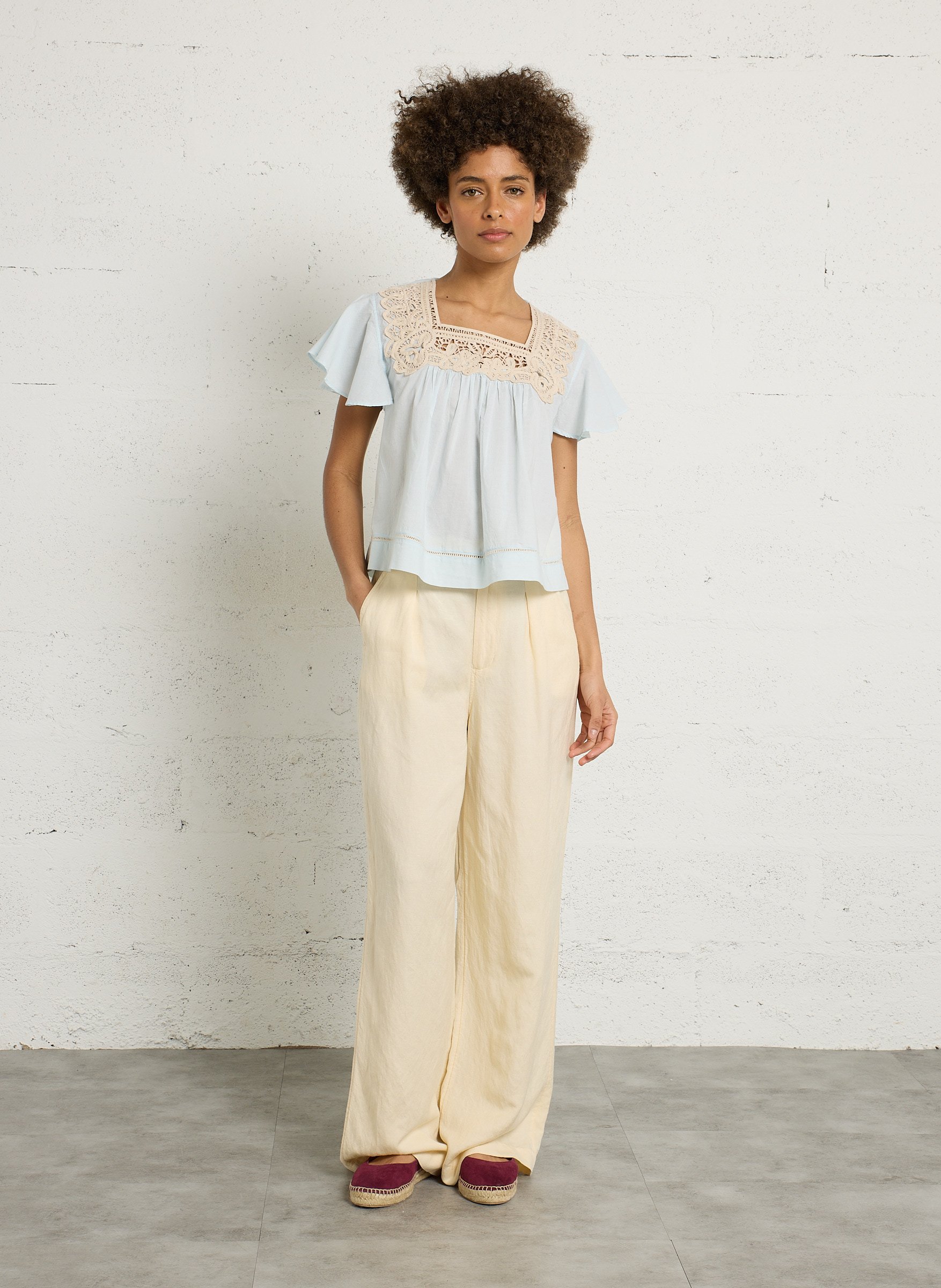 Top col carré brodé en coton bio LOUISE MISHA Bleu