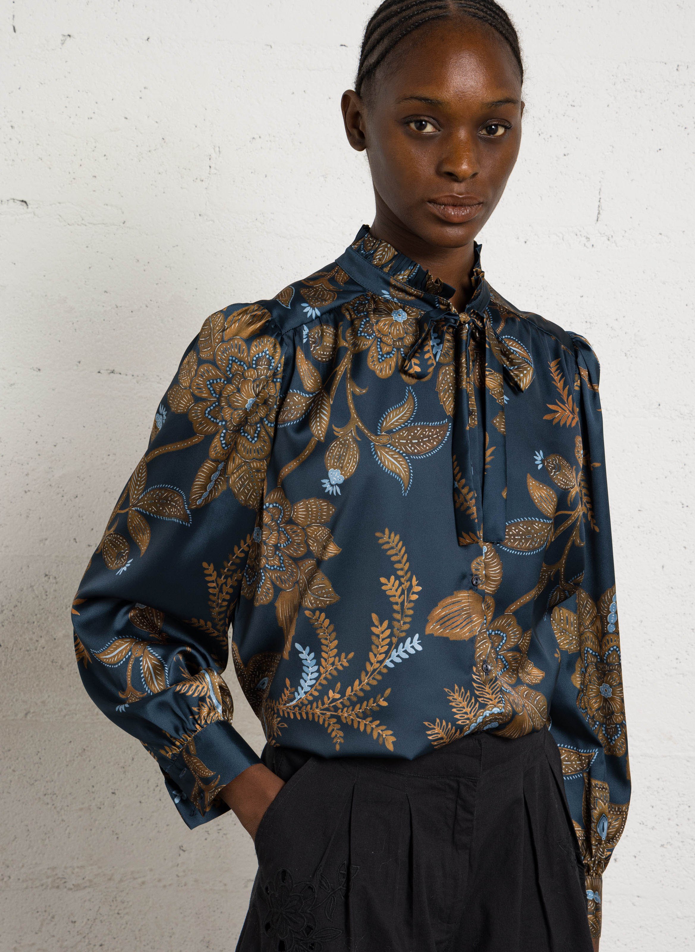 Straight round neck printed blouse SUD EXPRESS Blue