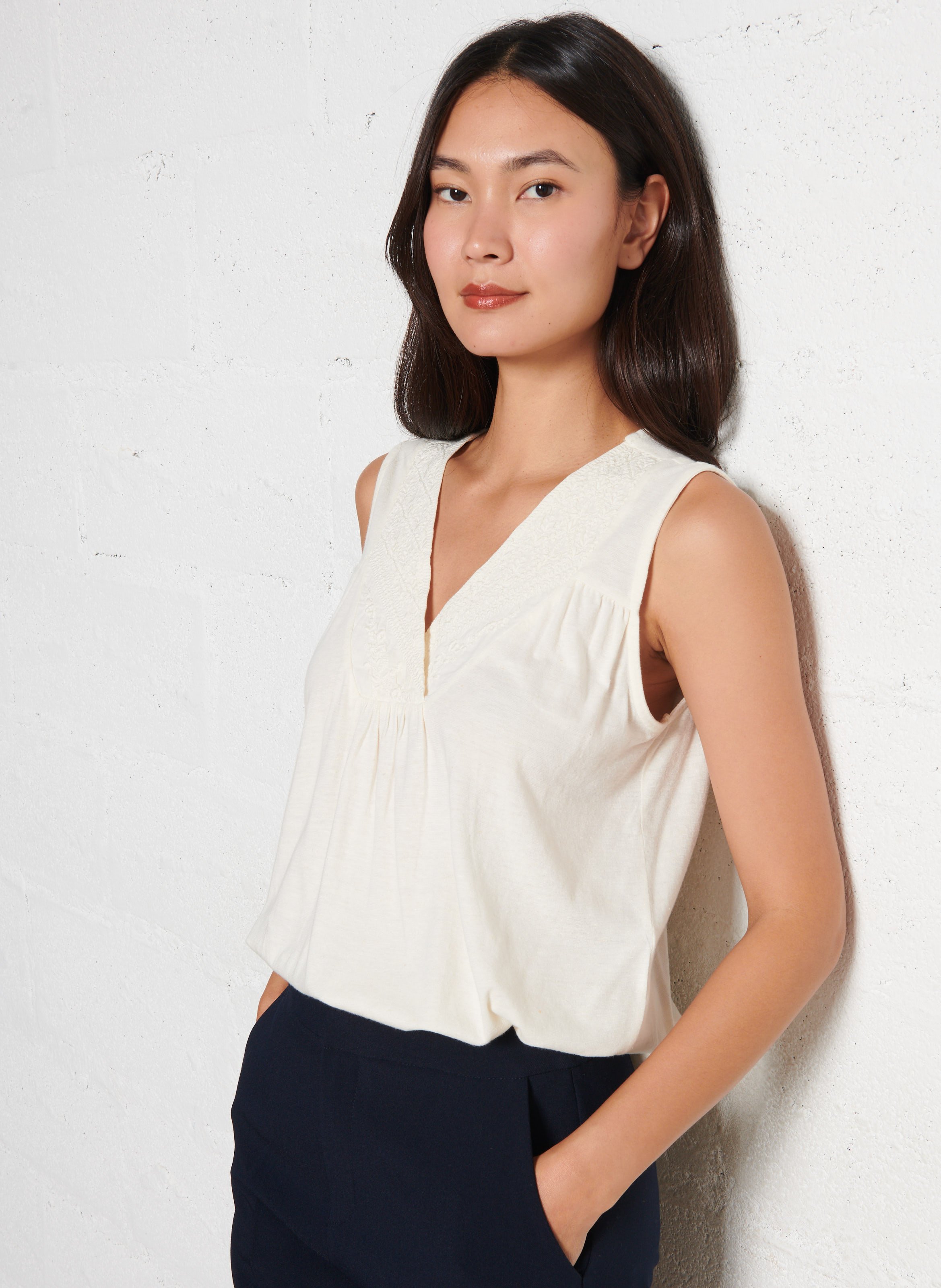 Embroidered V-neck Sleeveless Top MAISON 123 Beige