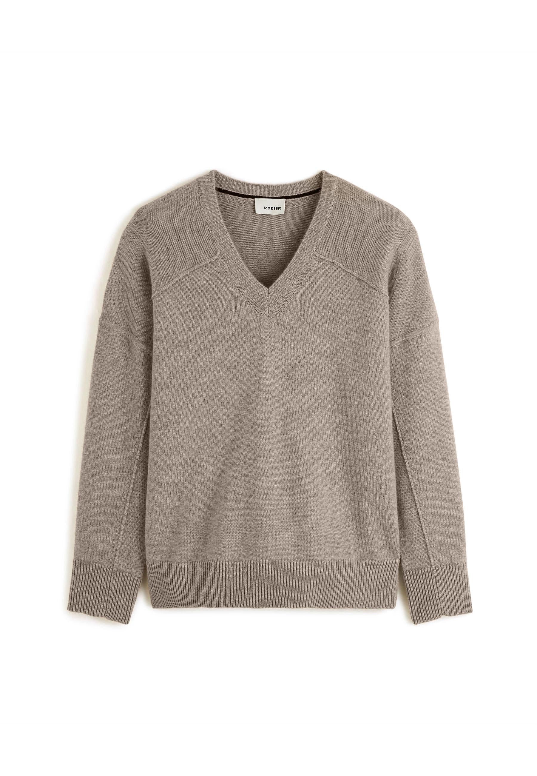 Oversized V-neck cashmere sweater in 4-ply yarn RODIER Brown