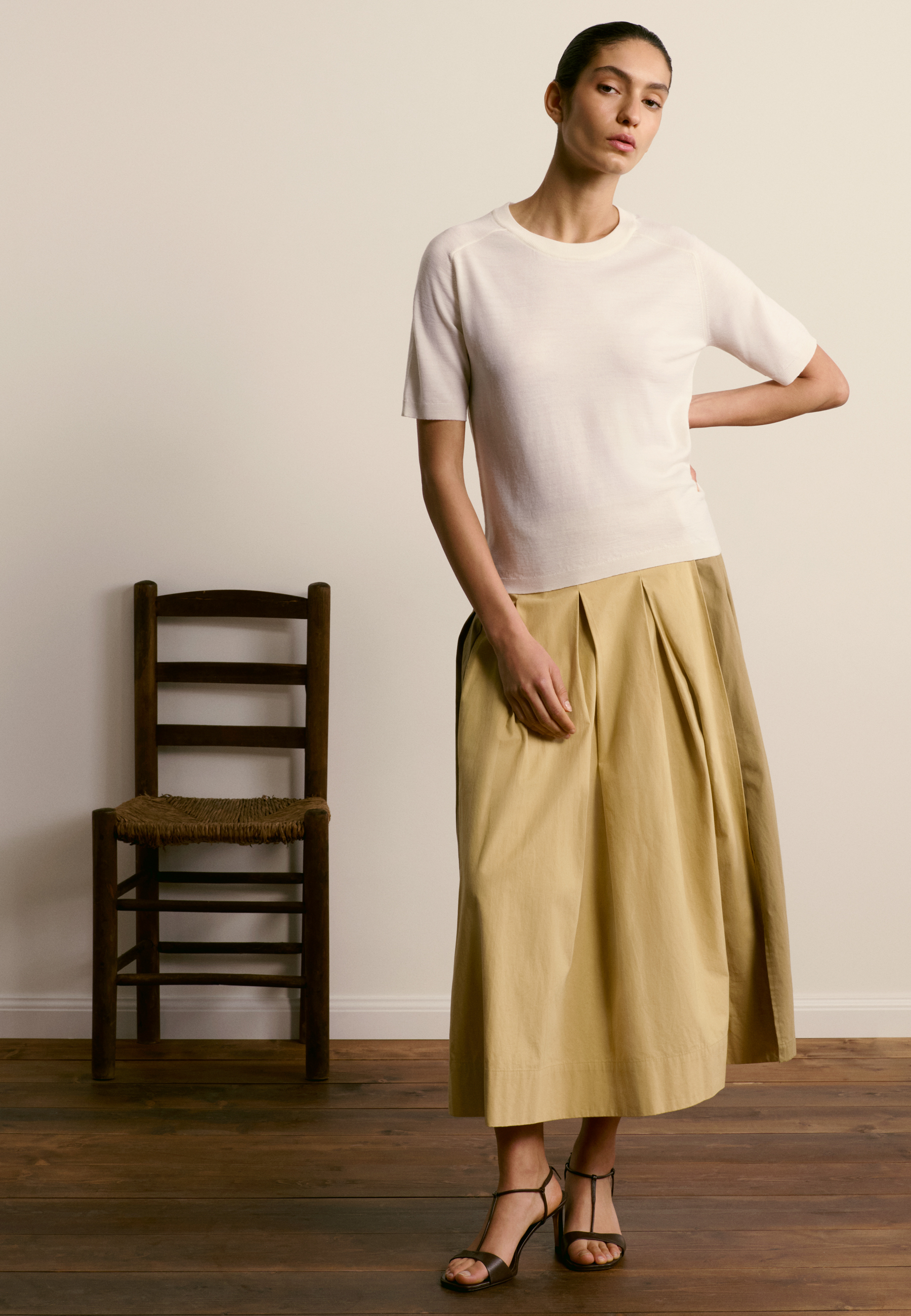 Round neck merino wool T-shirt MAISON MONTAGUT White