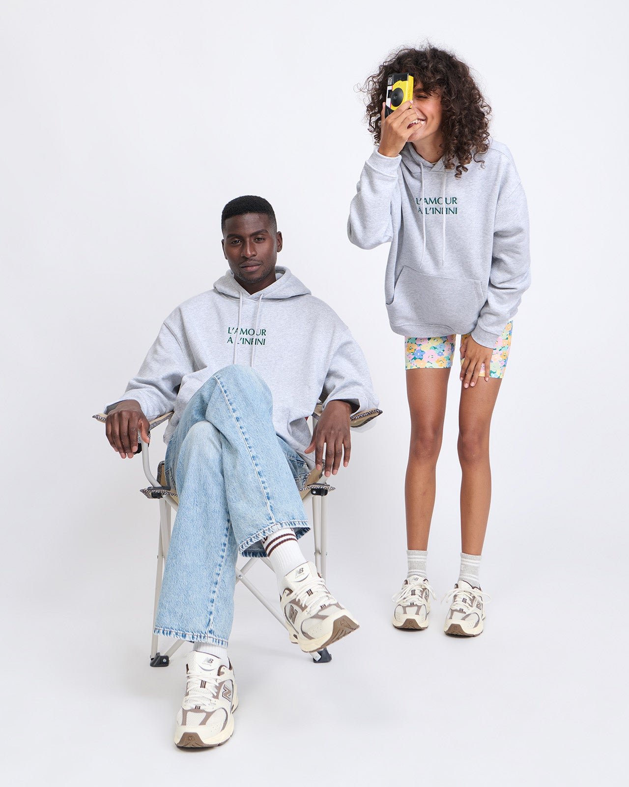 Hoodie l'amour à l'infini brodé EMOI EMOI Gris