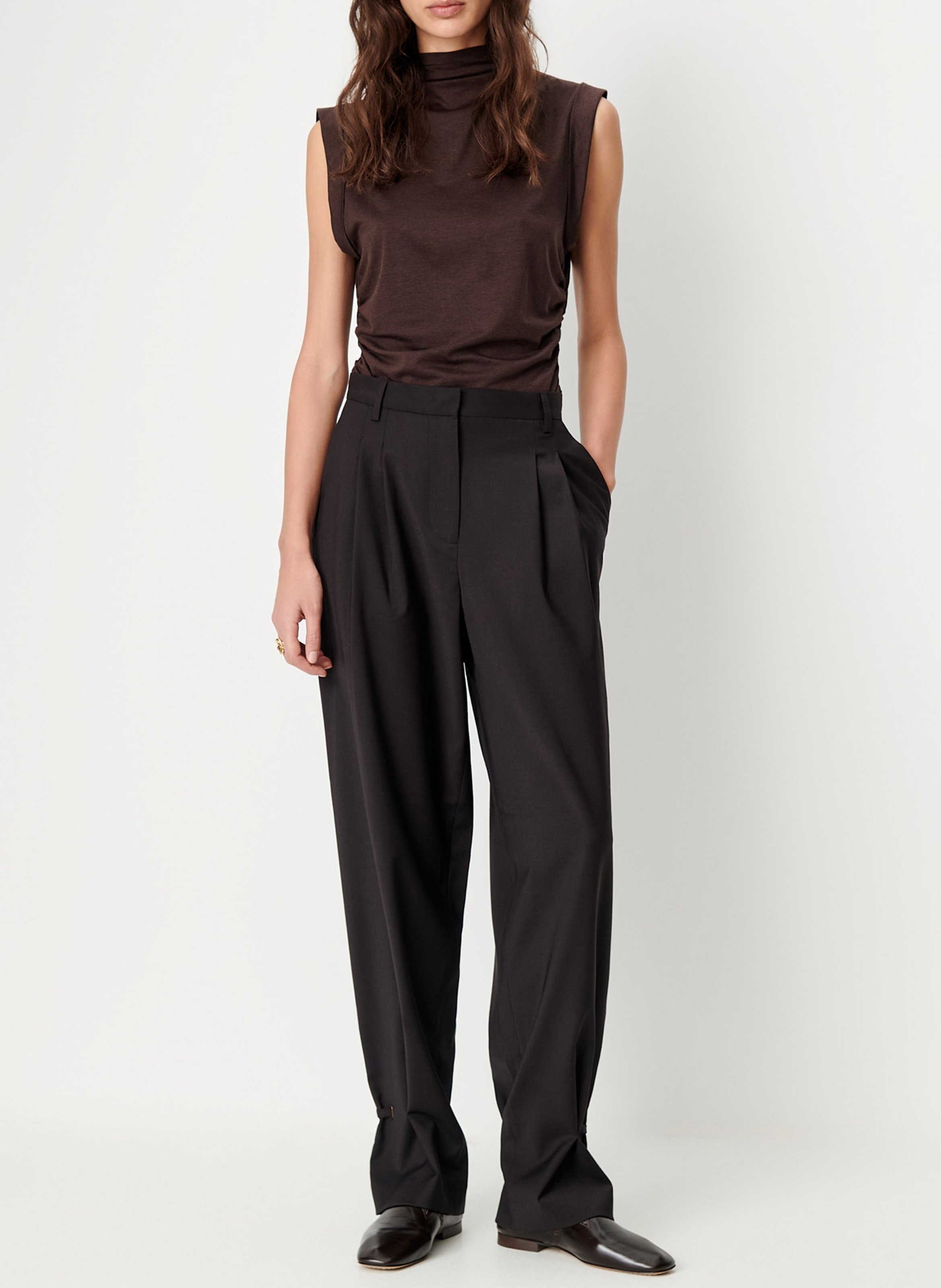 Sleeveless fitted top SESSUN Brown
