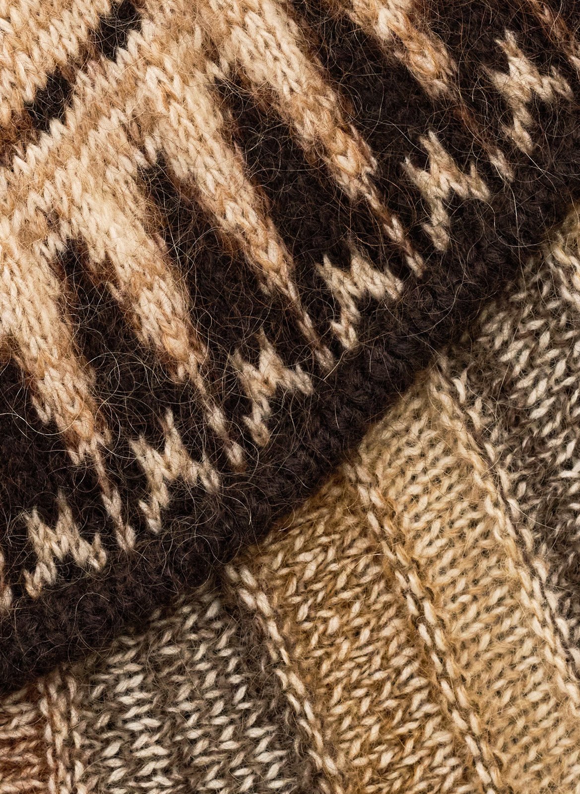 Weiter Poncho aus Wollmix BA&SH Braun