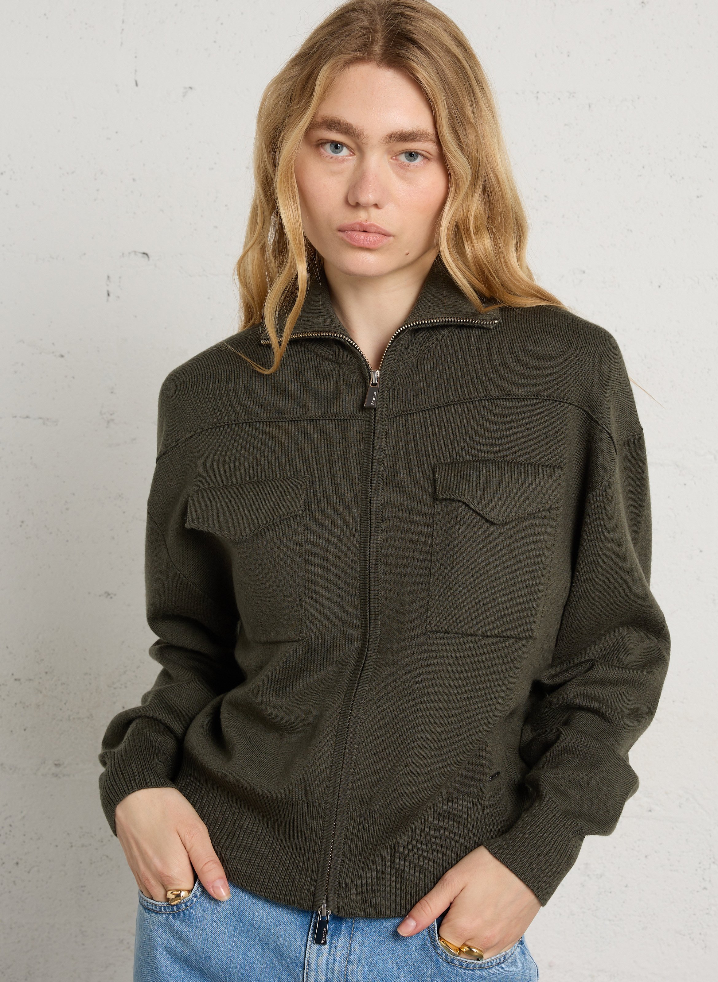 Gerade geschnittene Strickjacke aus Wolle mit Reißverschluss BERENICE