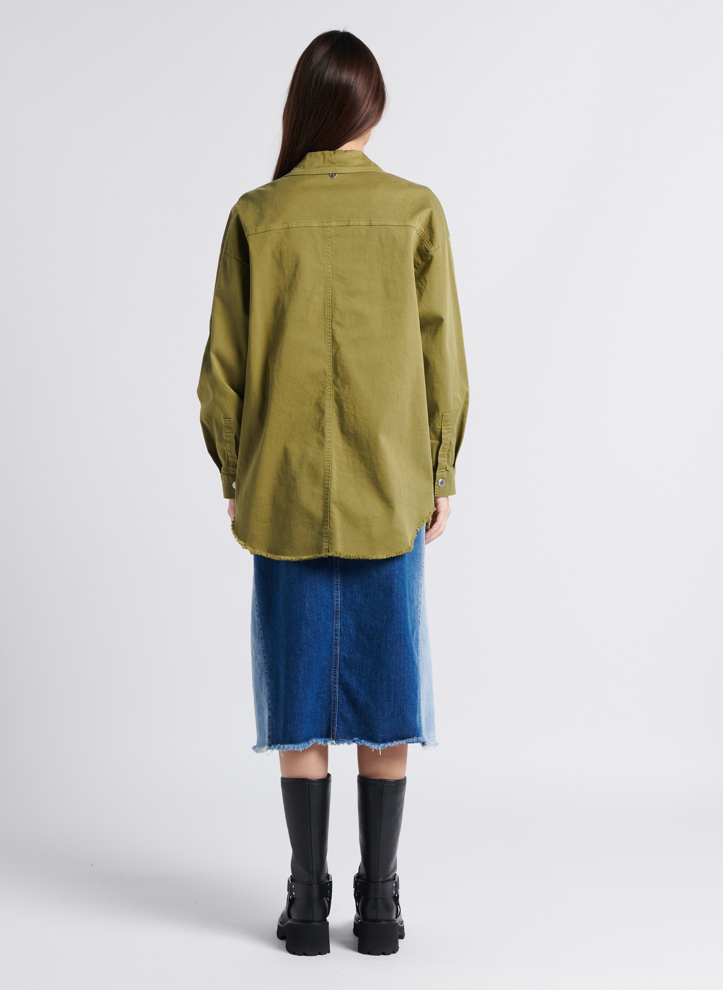 Lang jasje met klassieke kraag Kaki