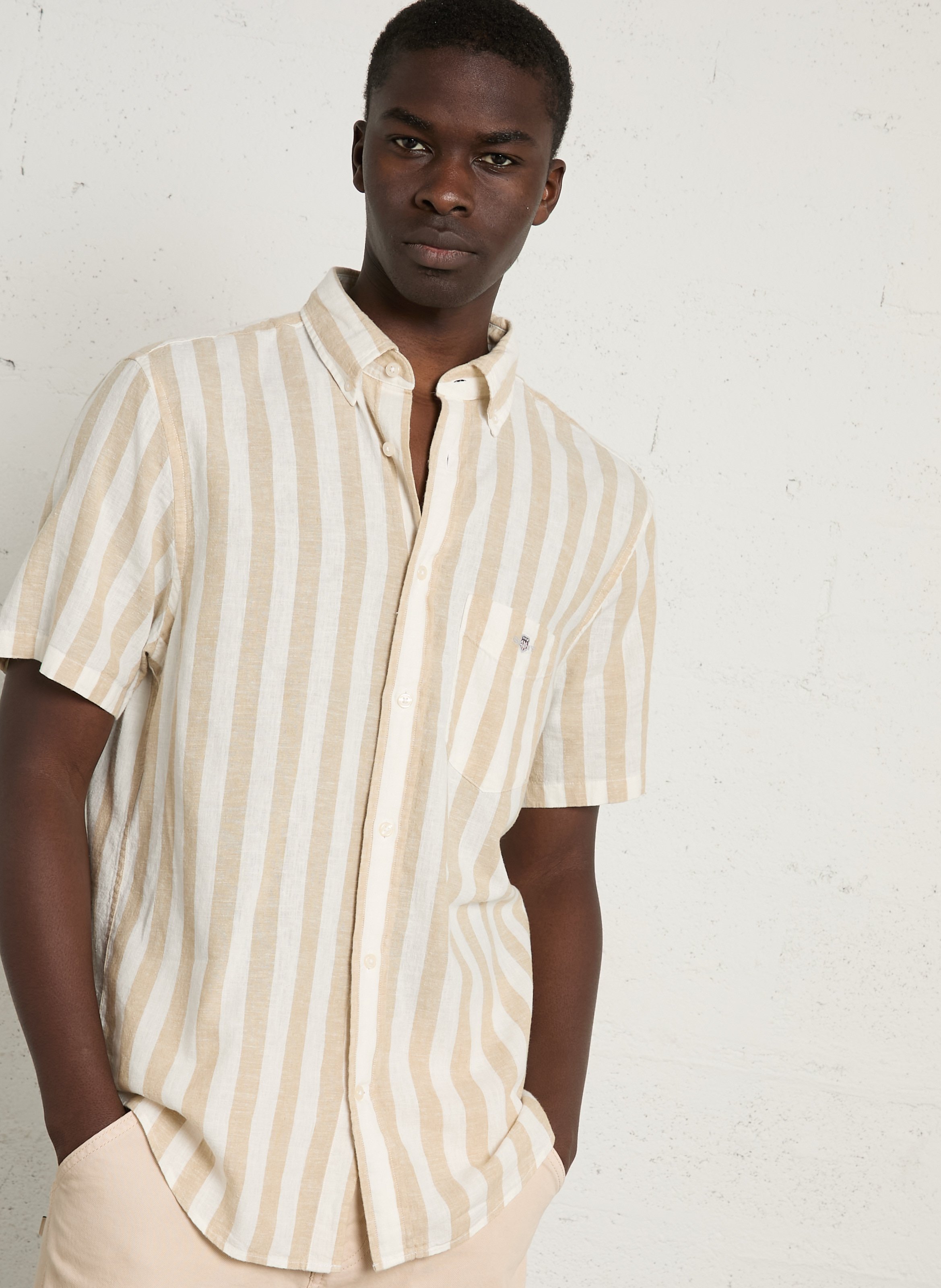Chemise regular-fit col américain rayée en lin et coton GANT
