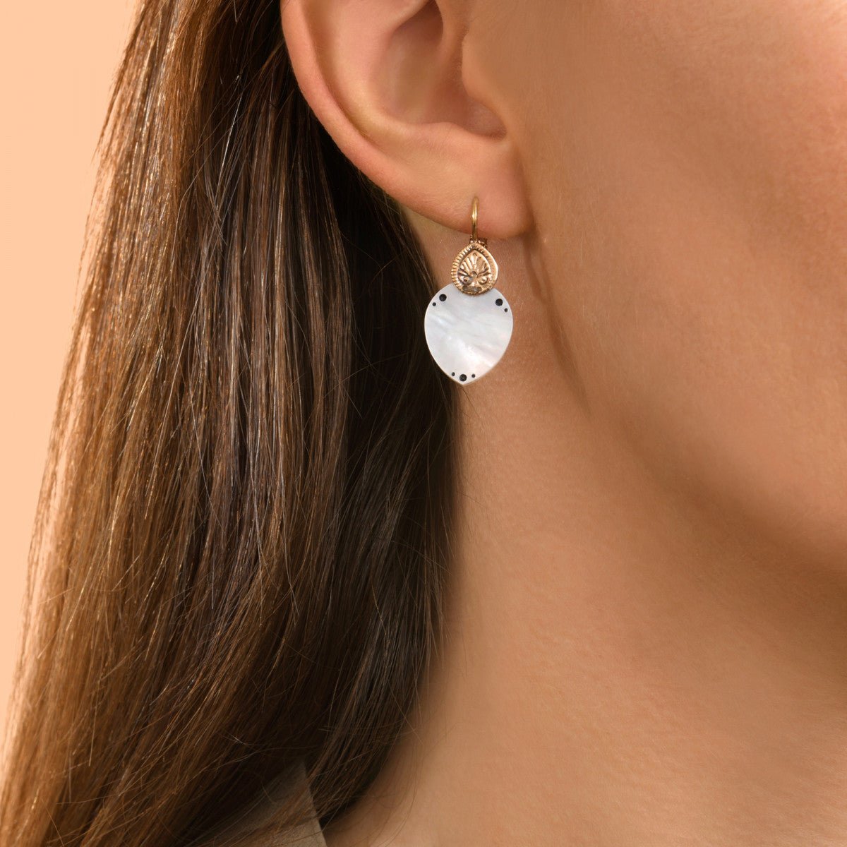 Mini sleeper earrings SATELLITE PARIS White