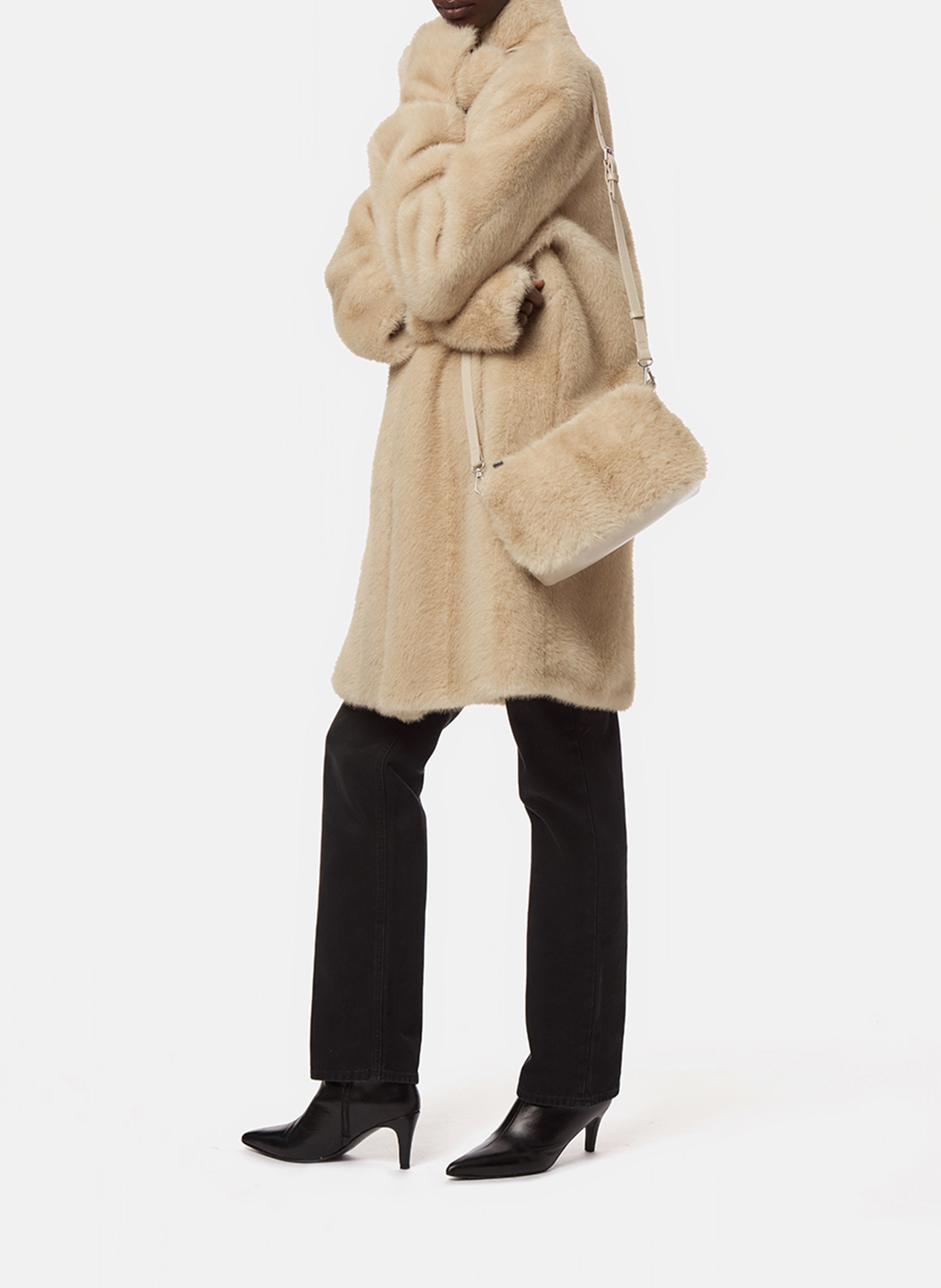 Ruime jas met opstaande kraag met bontlook APPARIS Beige