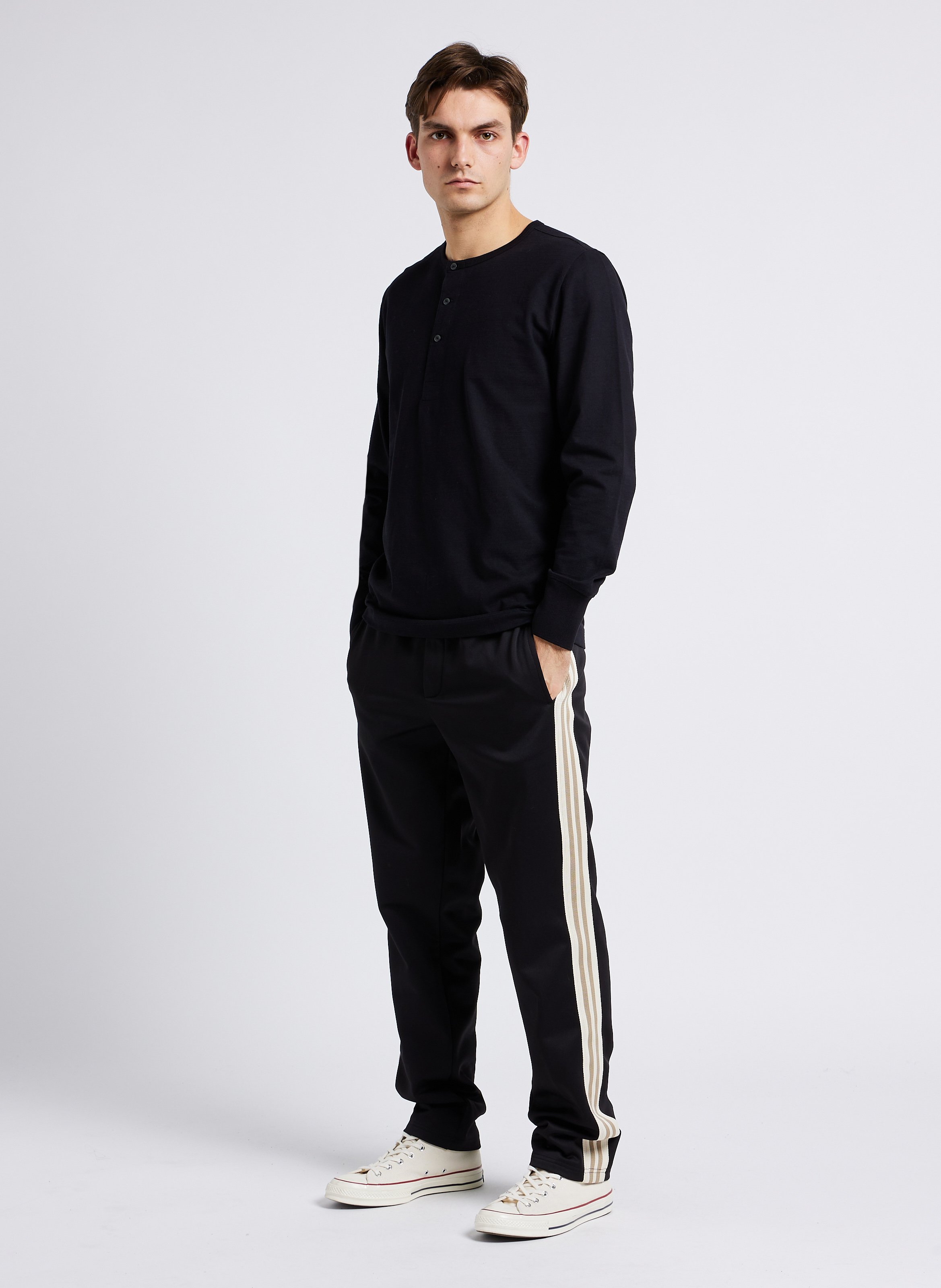 Tee-shirt droit col tunisien en coton biologique SELECTED Noir