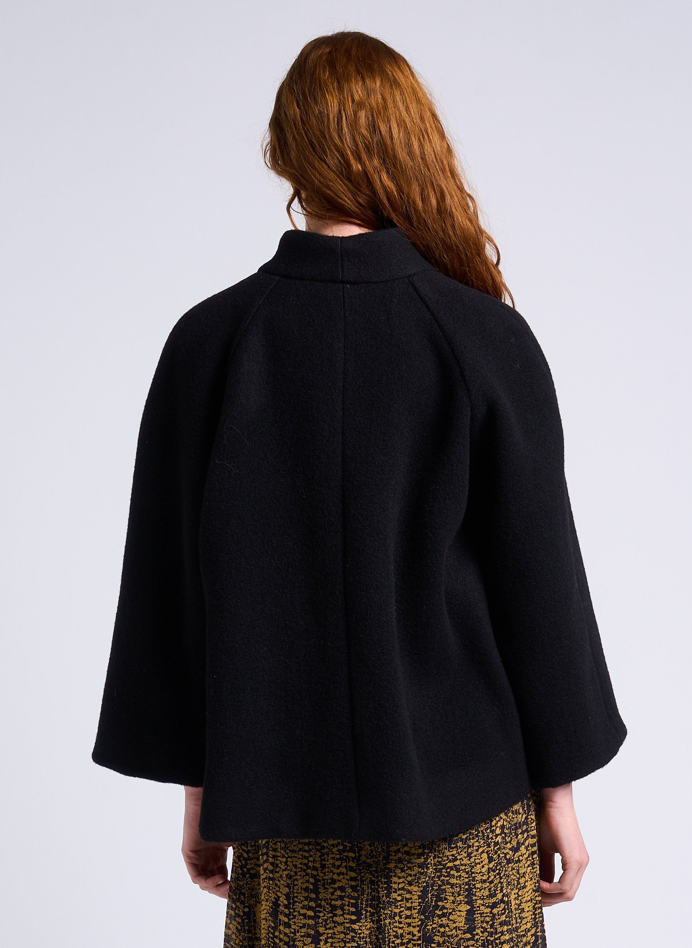 Cape droite col châle en laine BA&SH Noir