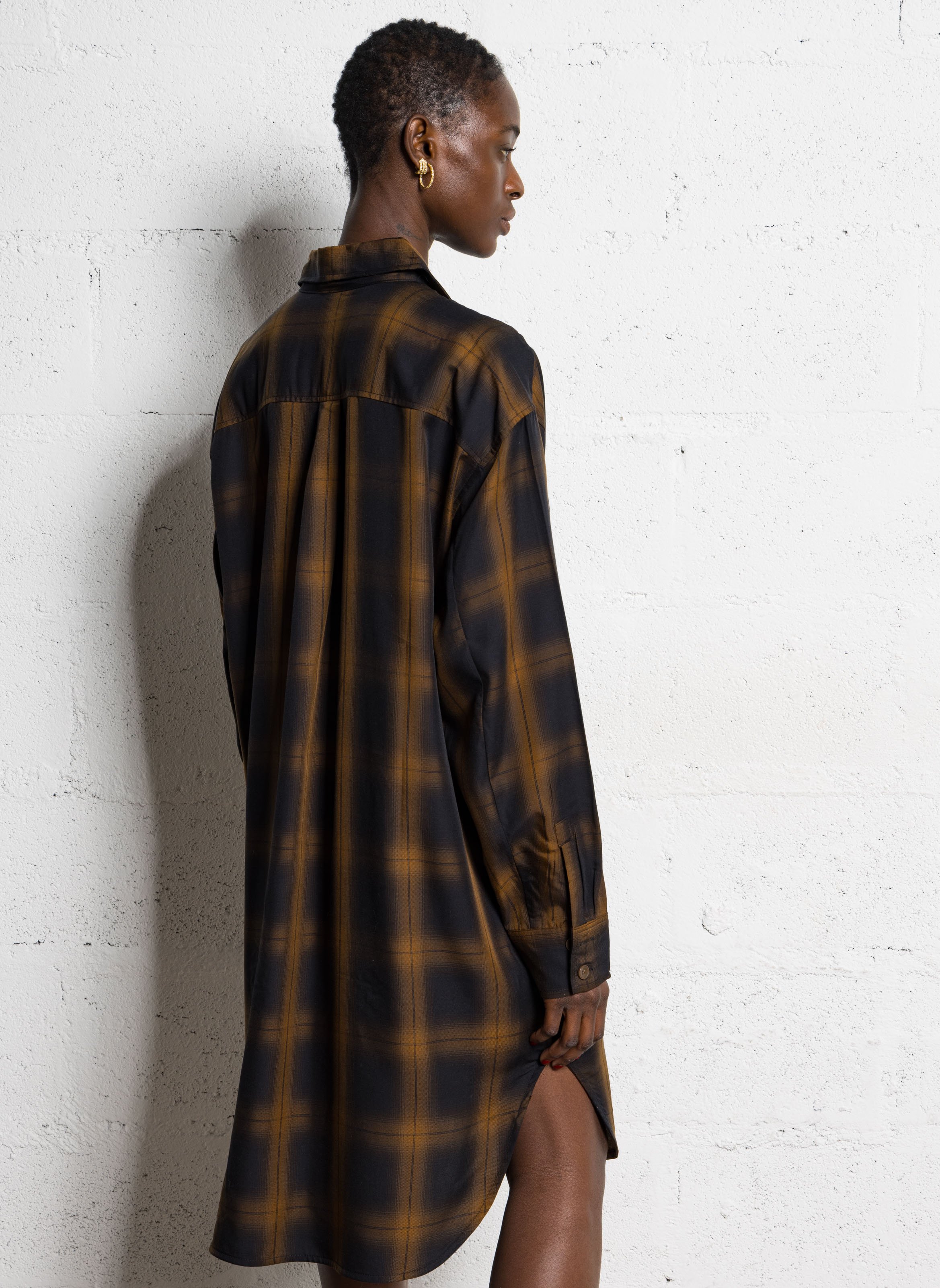 Robe courte chemise oversize à carreaux SEE U SOON Noir